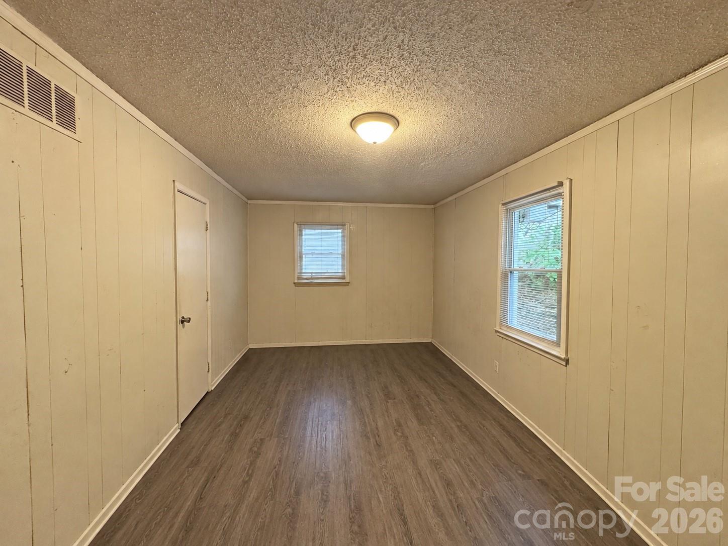 595 Betty Street Property Photo 9