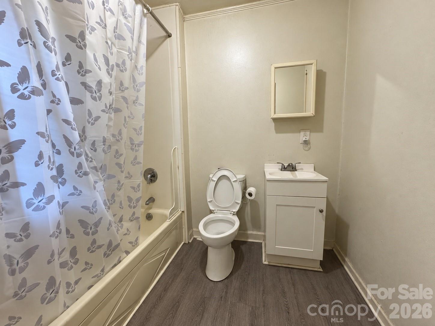 595 Betty Street Property Photo 10