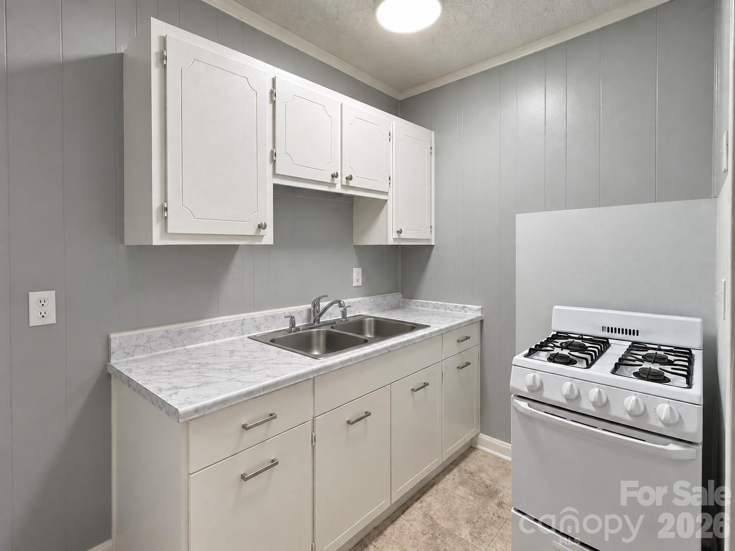 595 Betty Street Property Photo 30
