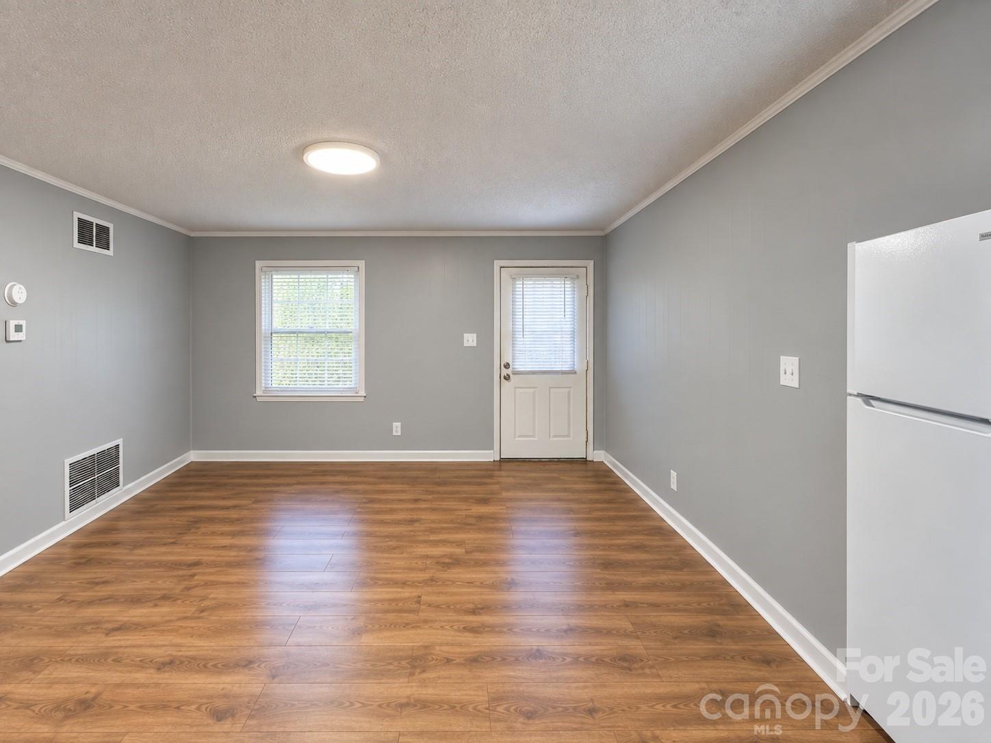 595 Betty Street Property Photo 31