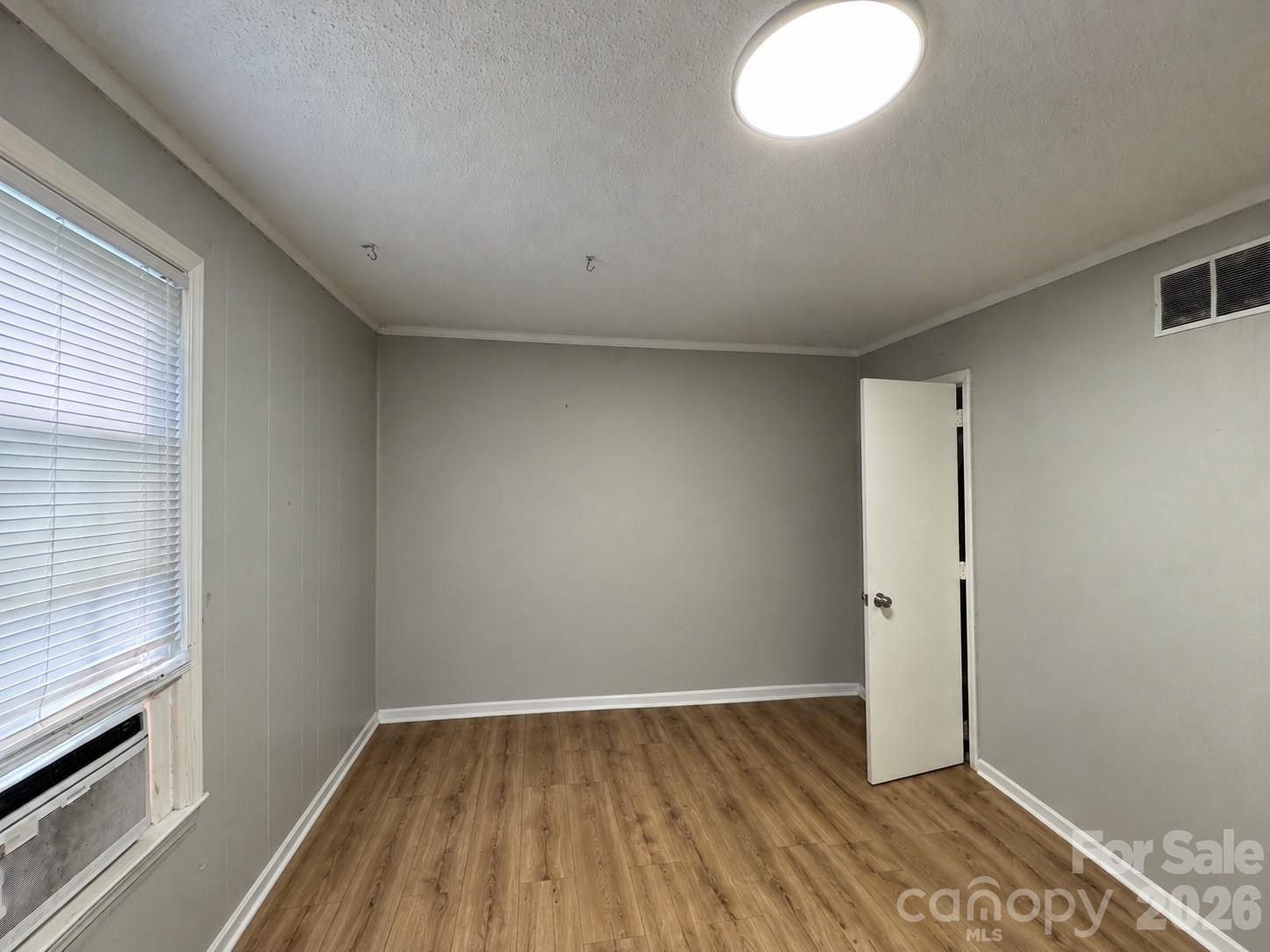 595 Betty Street Property Photo 32