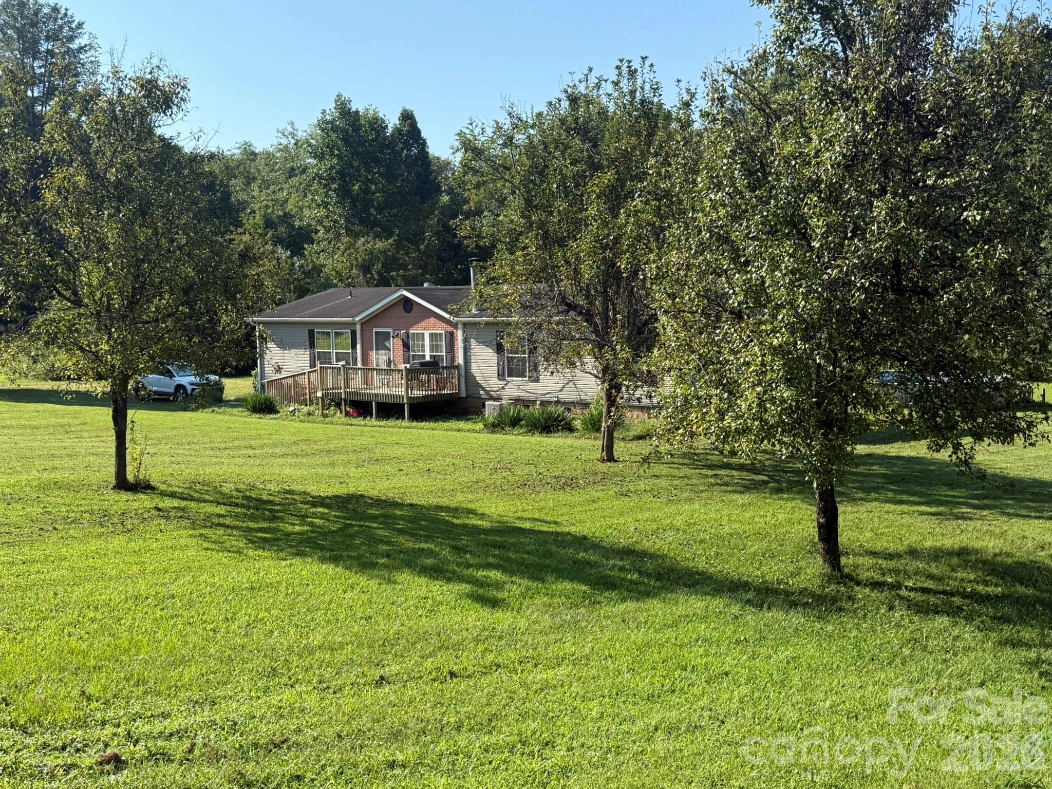 907 Epley Drive Property Photo 4
