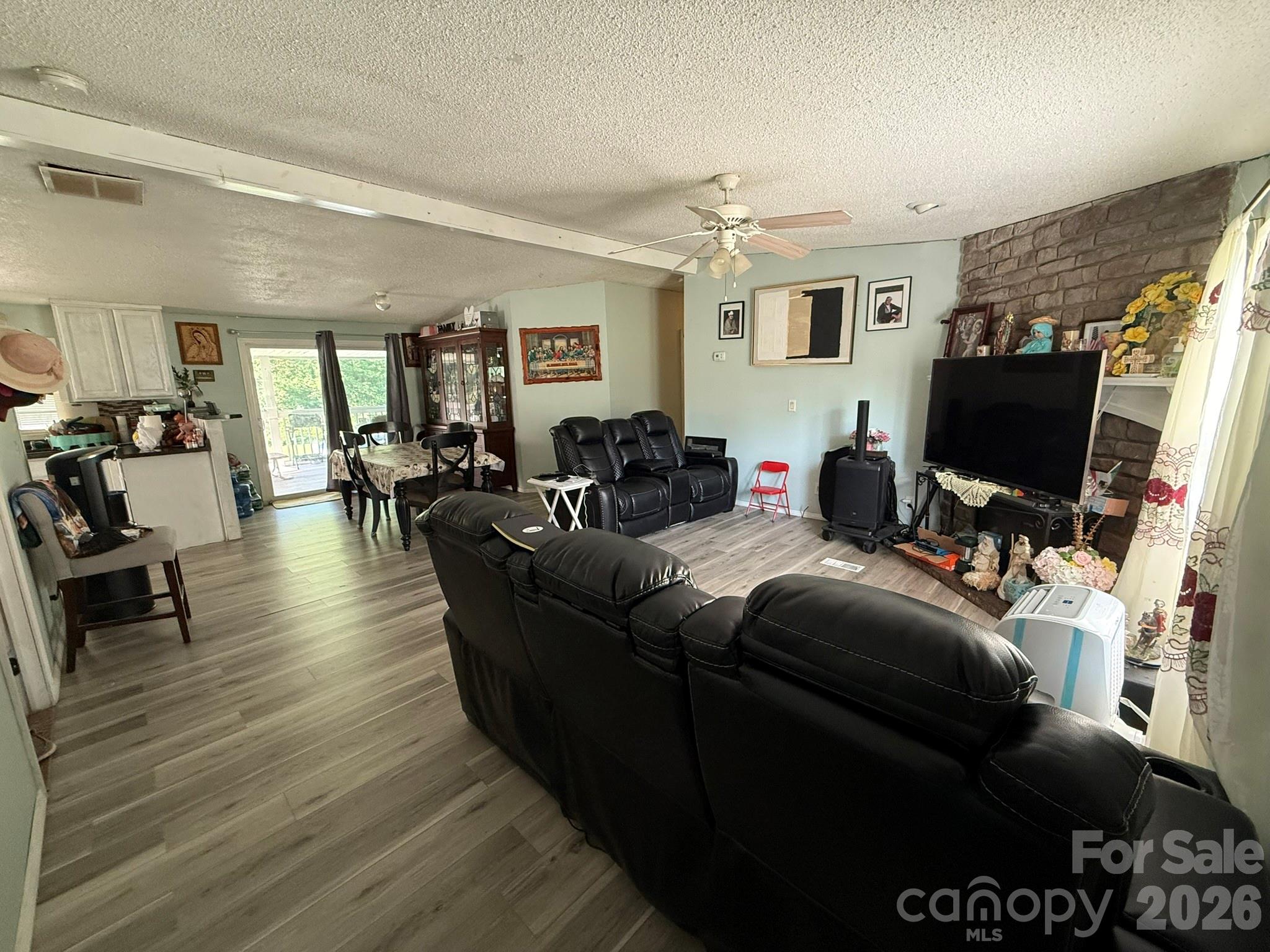 907 Epley Drive Property Photo 12