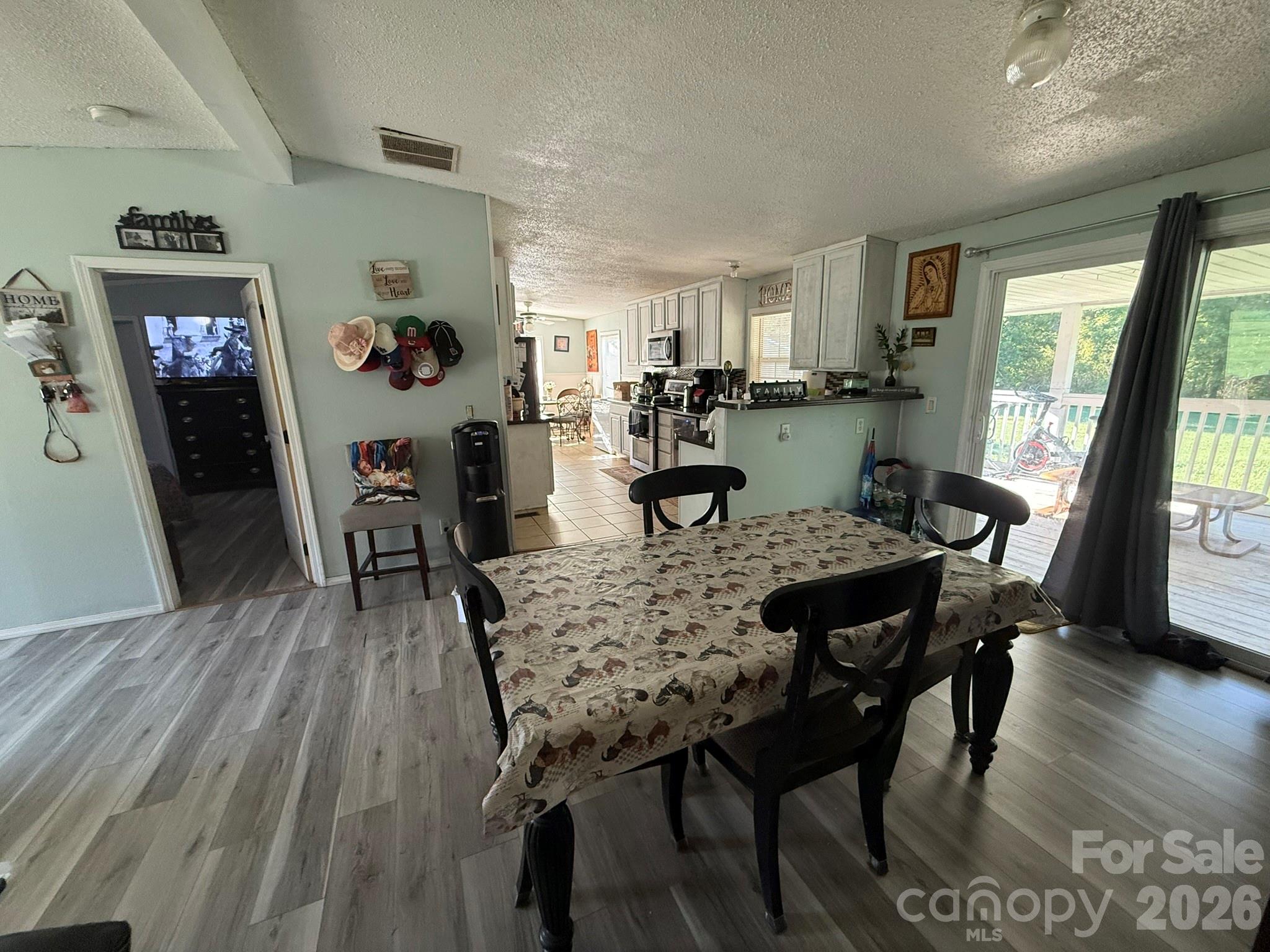 907 Epley Drive Property Photo 15