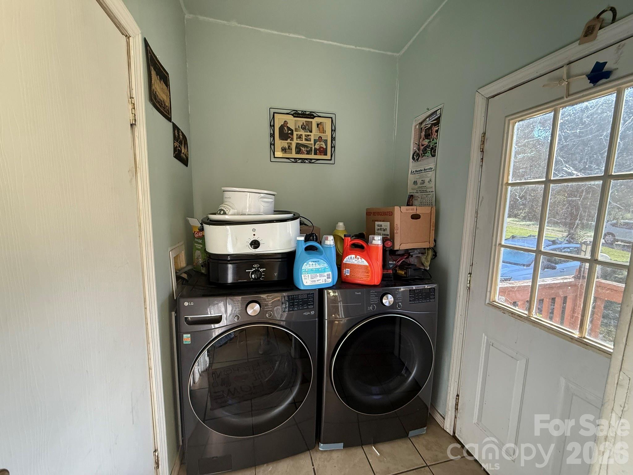 907 Epley Drive Property Photo 17