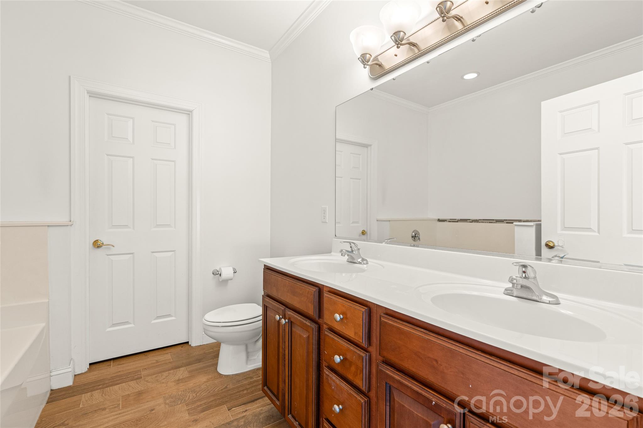 16 Holmes Lane Property Photo 18