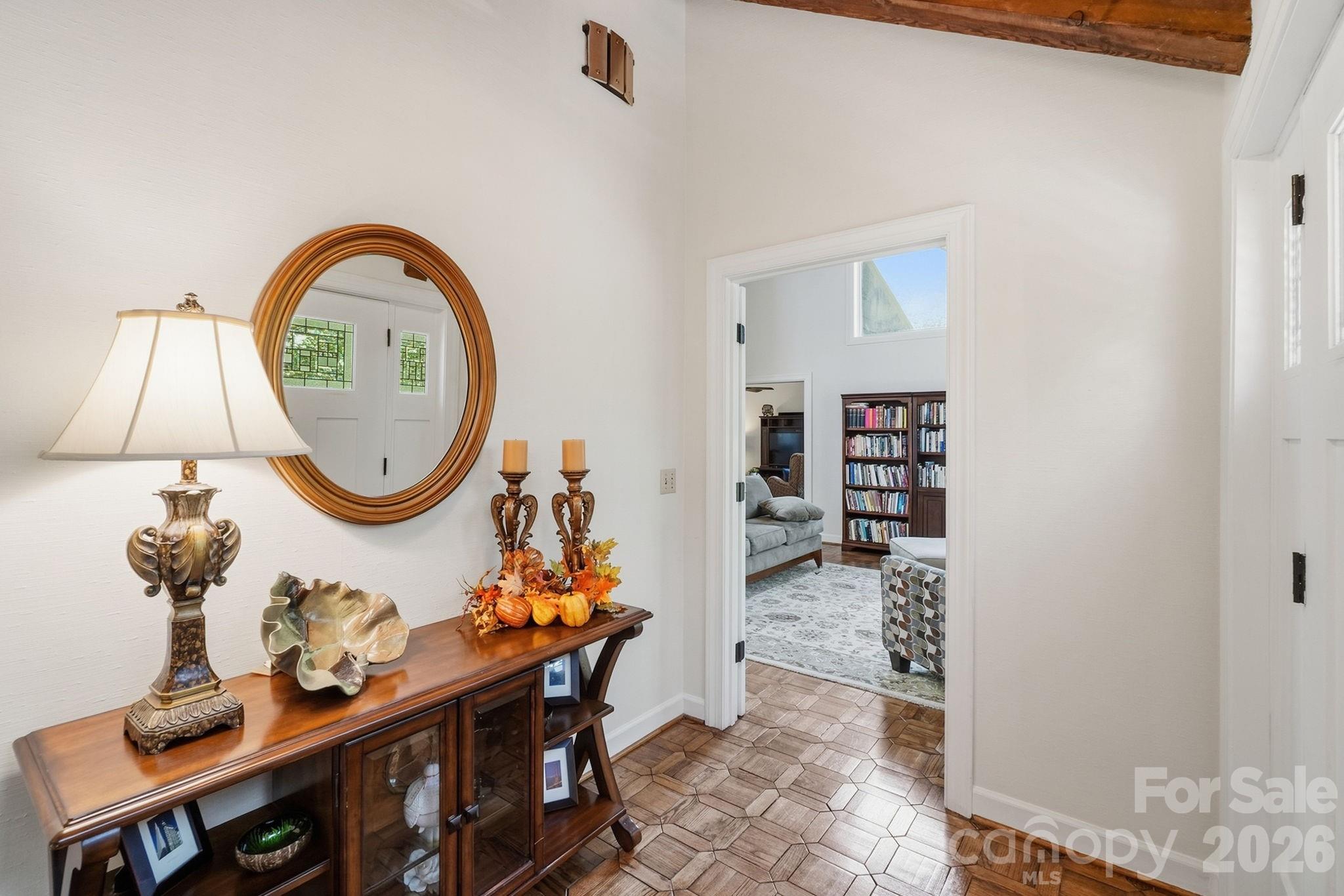 211 Lamplighter Lane Property Photo 11