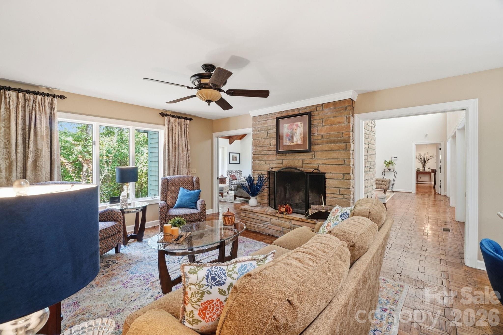 211 Lamplighter Lane Property Photo 14