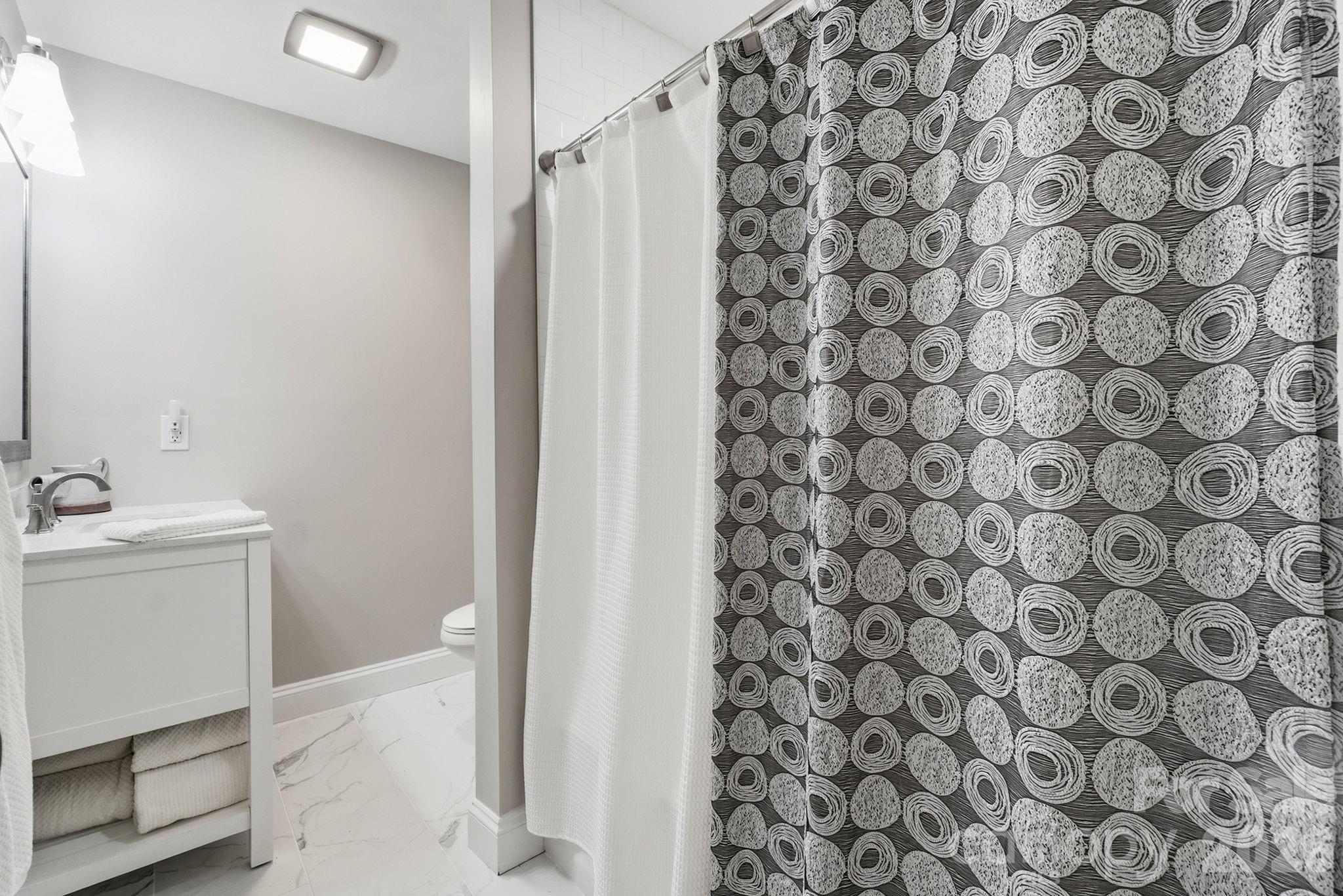 211 Lamplighter Lane Property Photo 21
