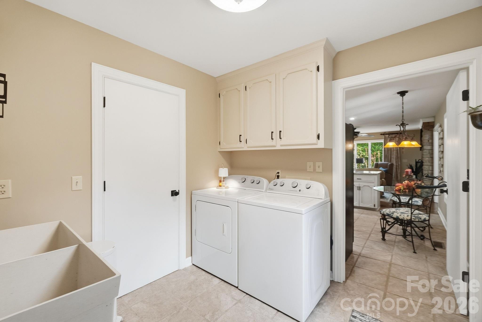 211 Lamplighter Lane Property Photo 24