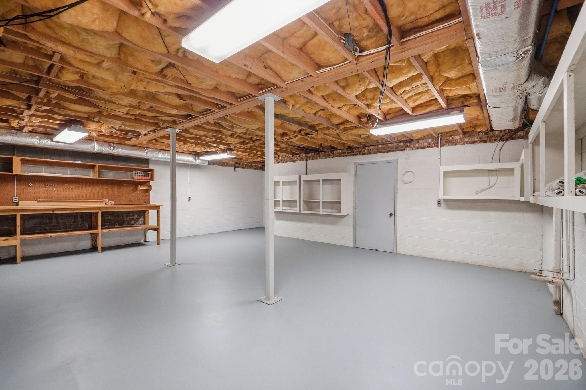 211 Lamplighter Lane Property Photo 27