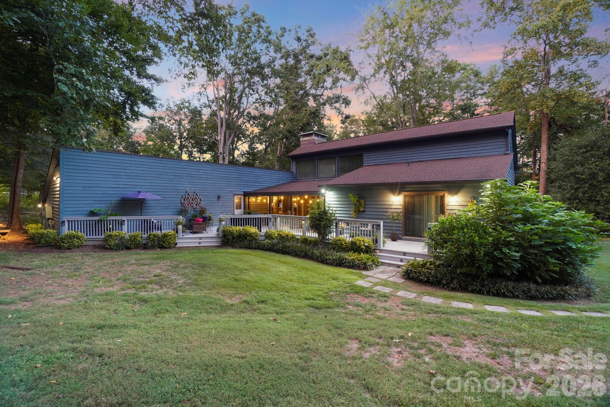 211 Lamplighter Lane Property Photo 37