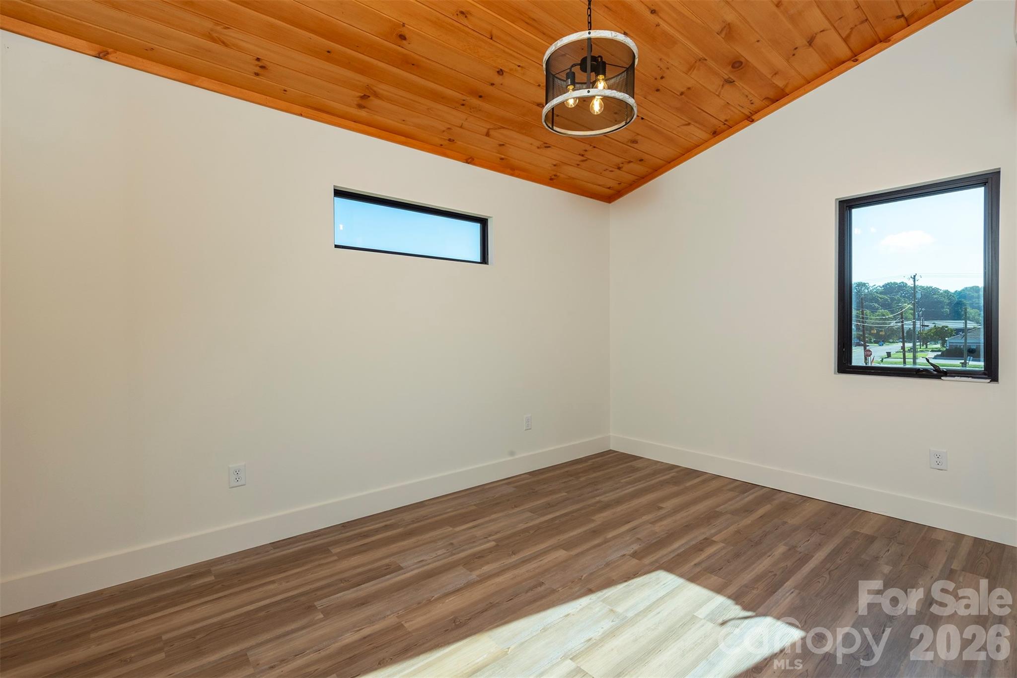 73 W Mitchell Street Property Photo 6