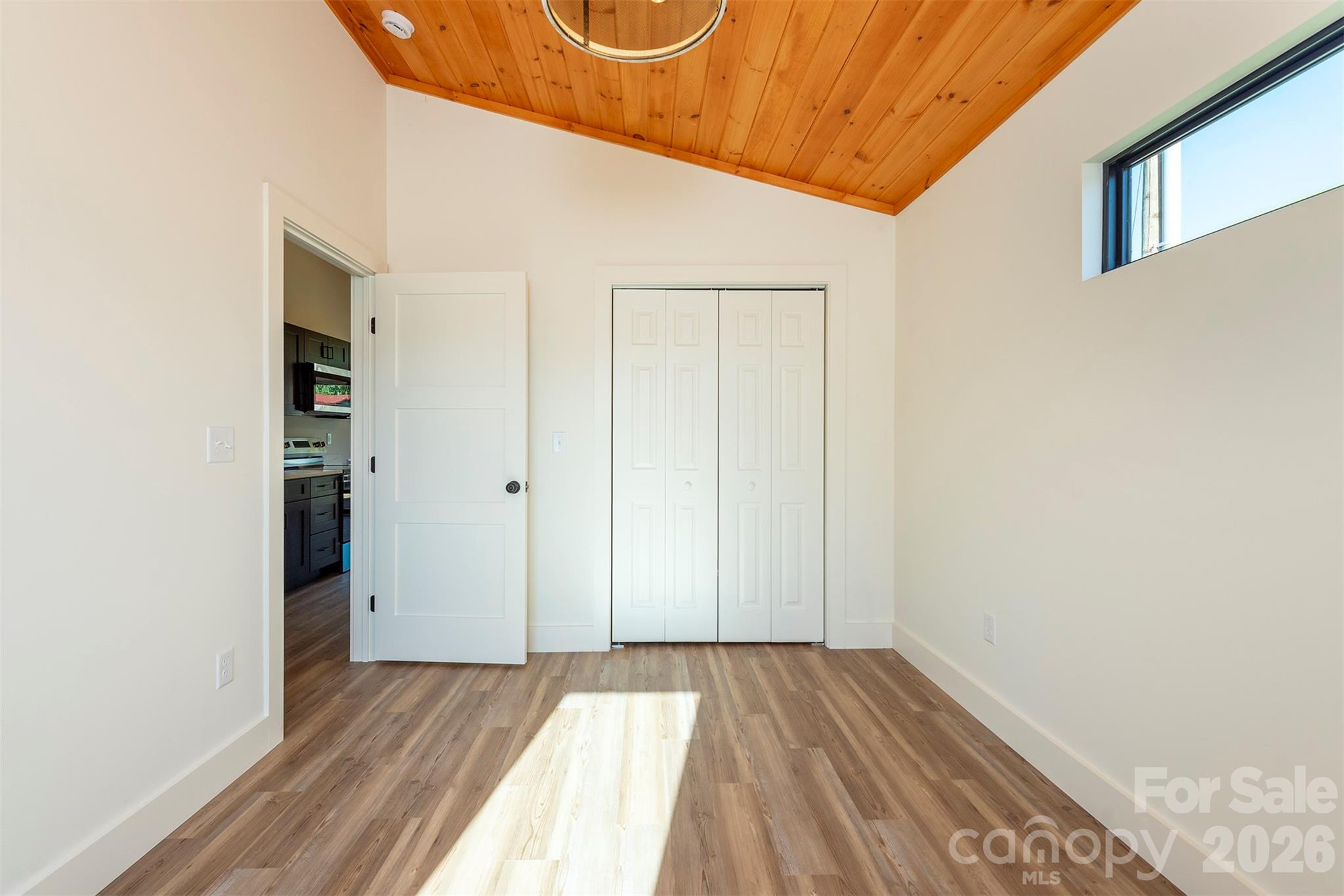 73 W Mitchell Street Property Photo 7