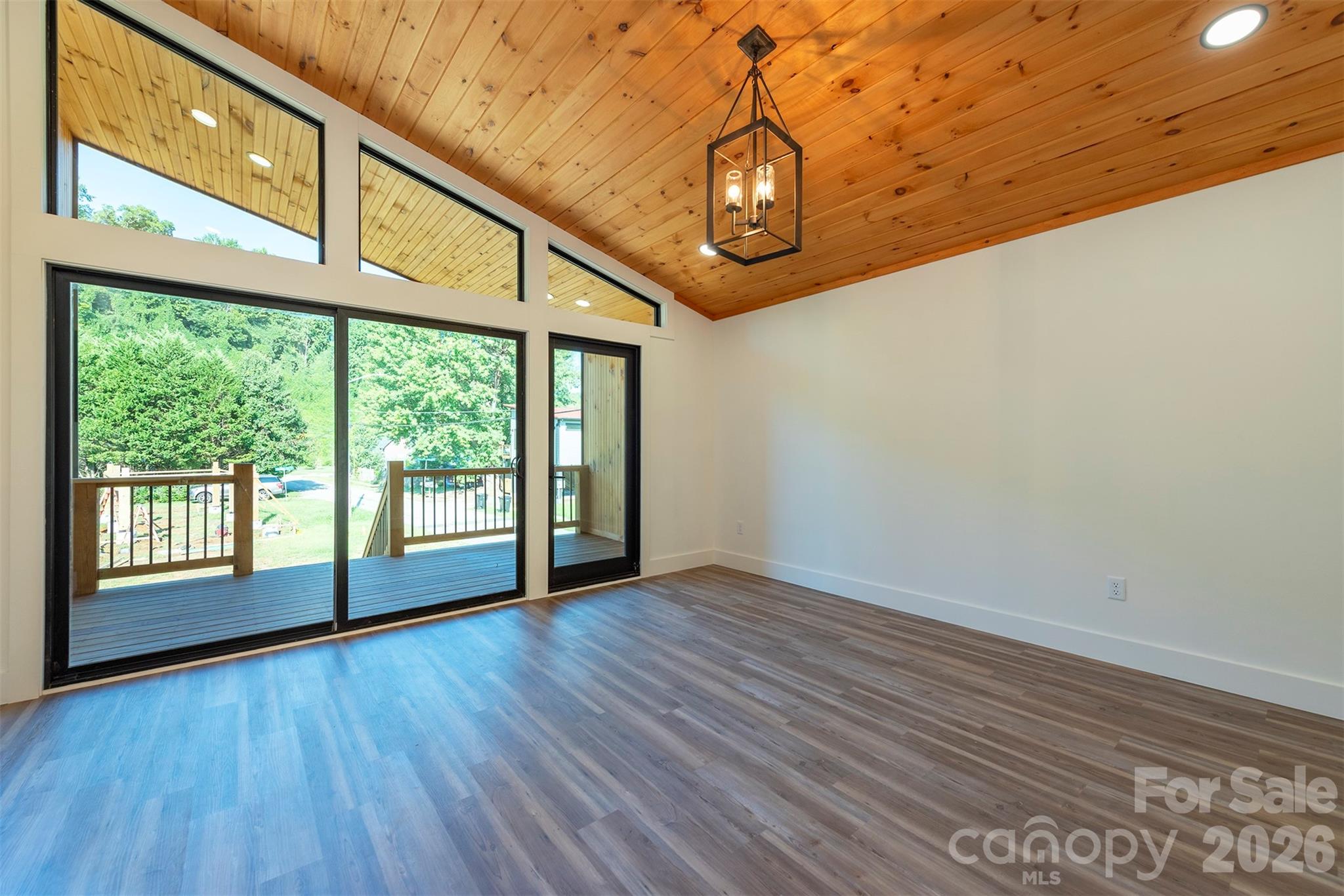 73 W Mitchell Street Property Photo 13
