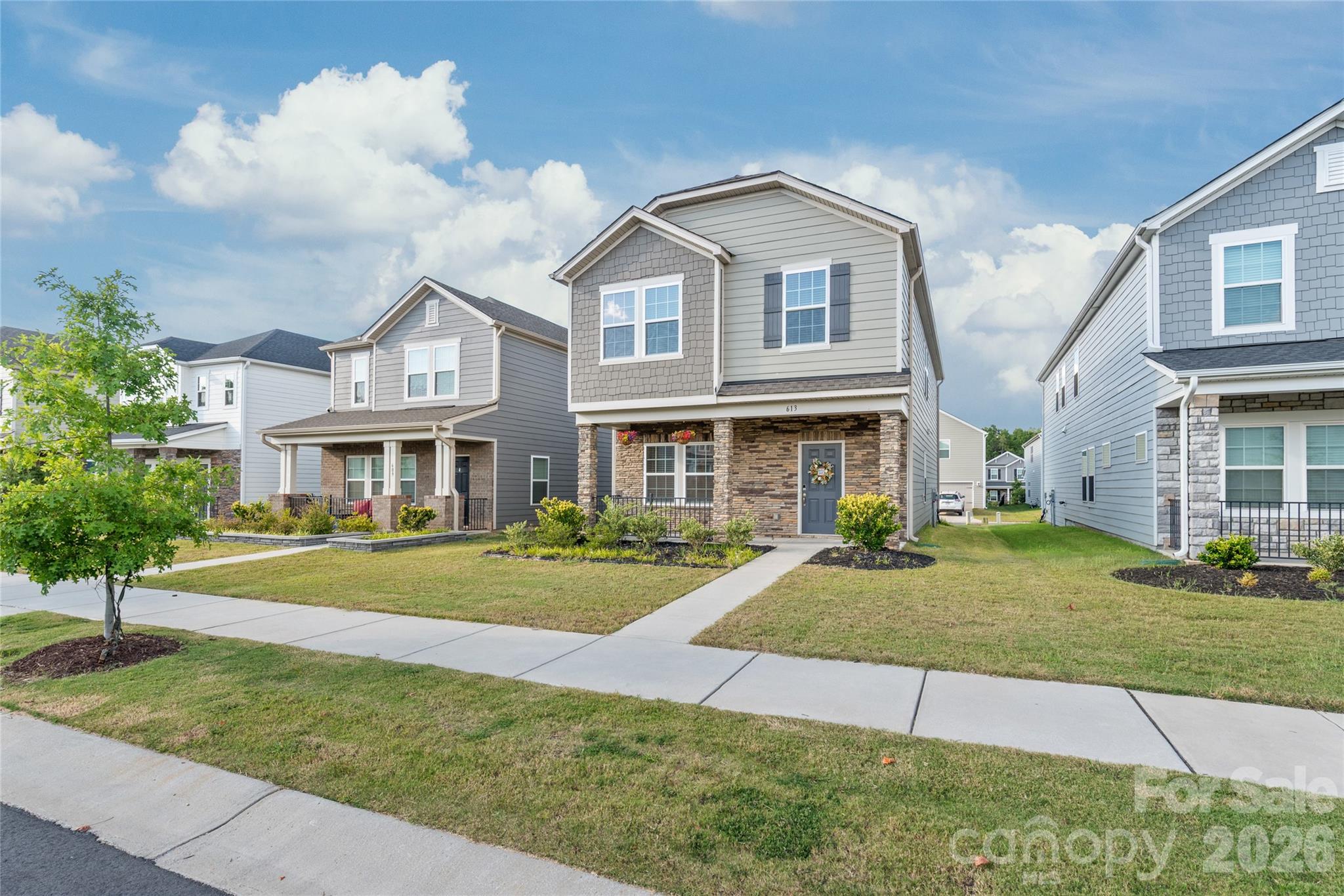 613 Cedar Knoll Circle Property Photo 1