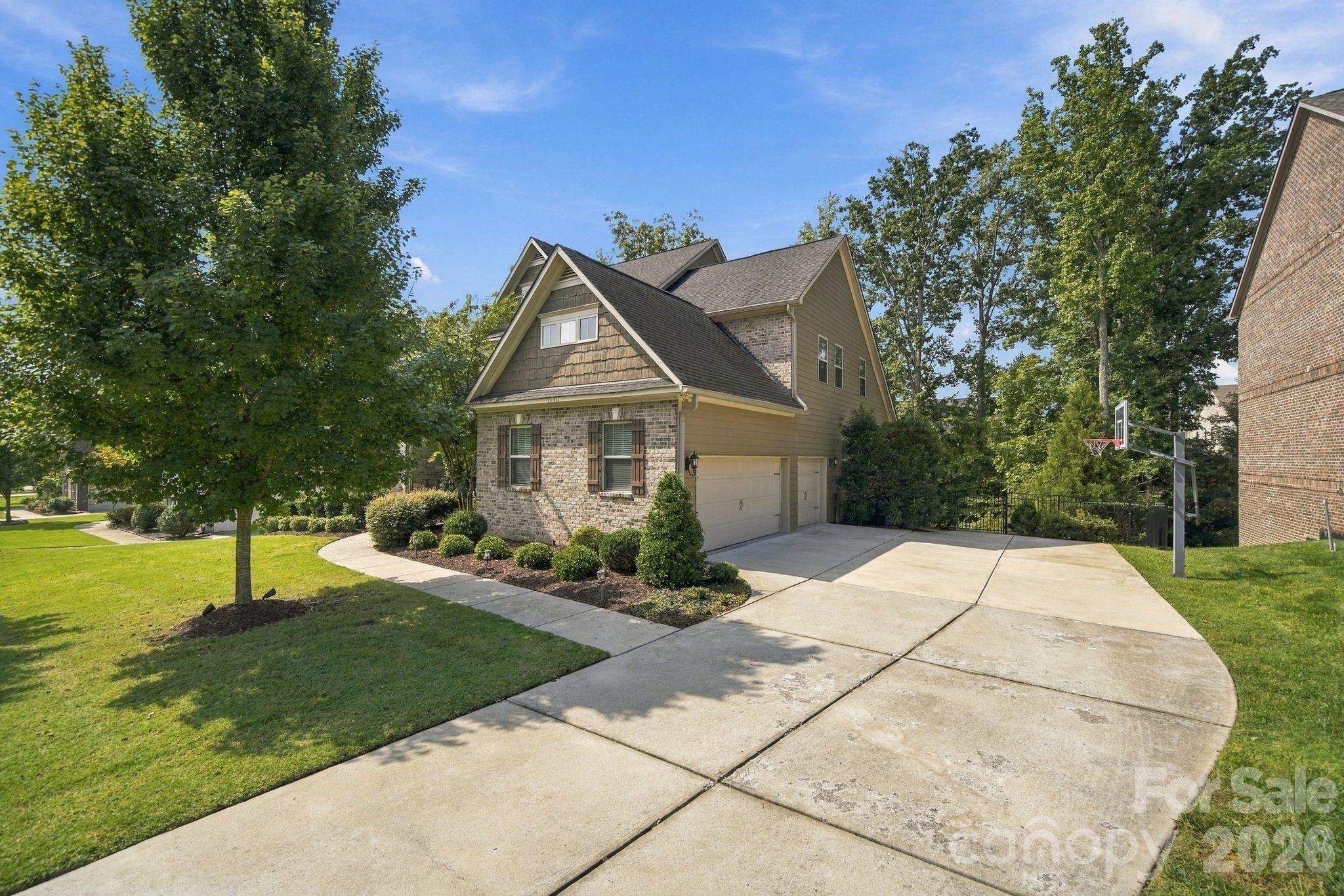 13411 Crystal Springs Drive Property Photo 3
