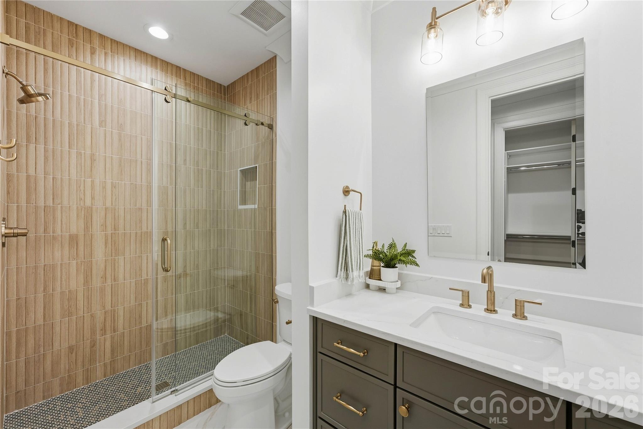 617 Shelton Street Property Photo 31