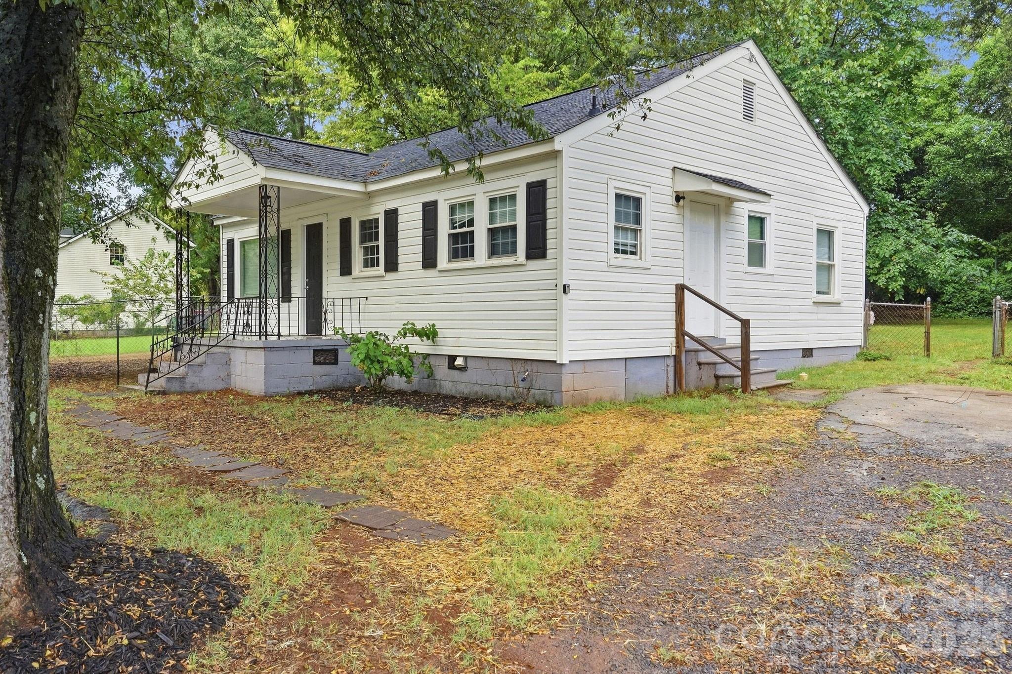 2955 Amay James Avenue Property Photo 2