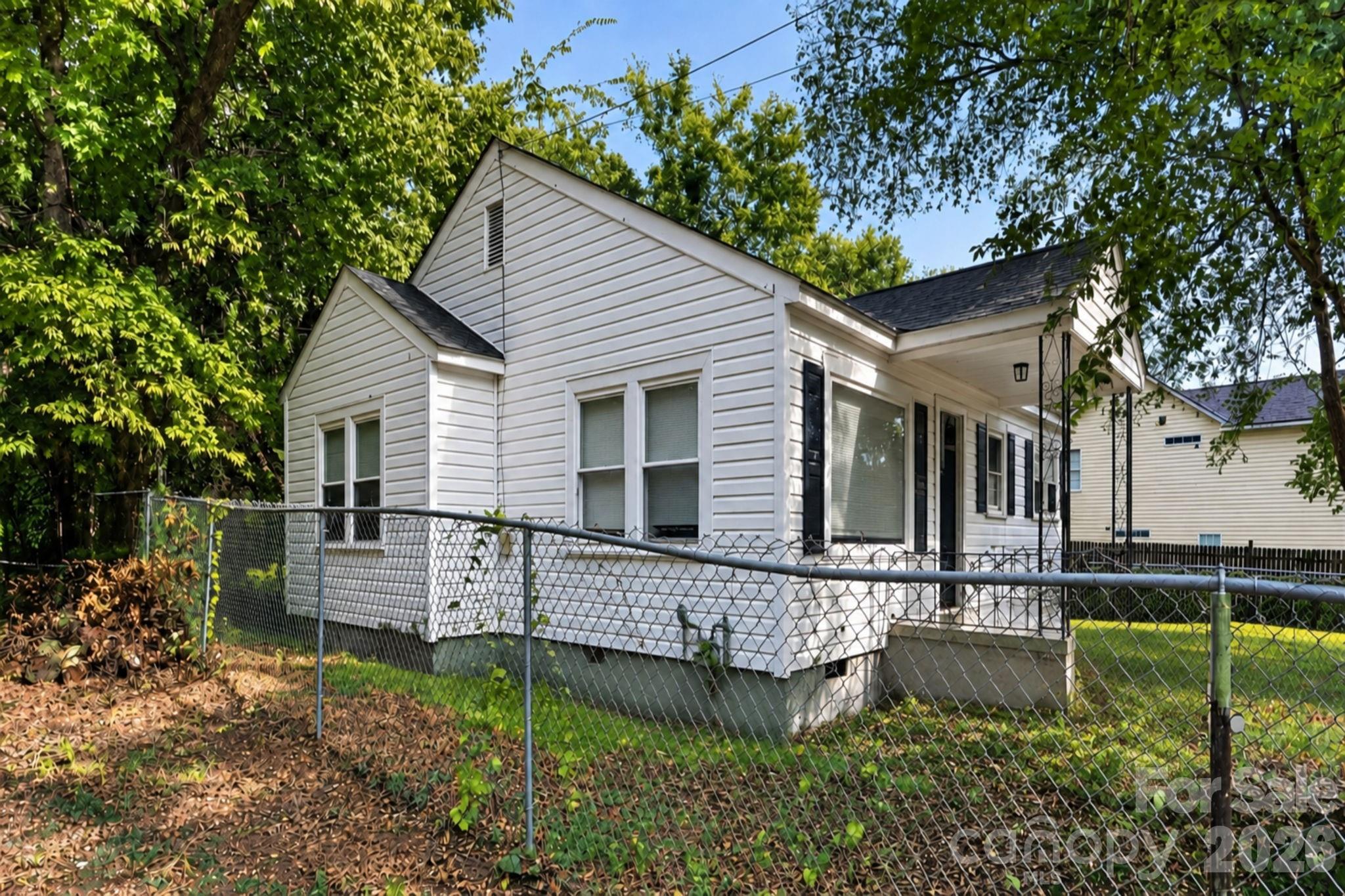 2955 Amay James Avenue Property Photo 3