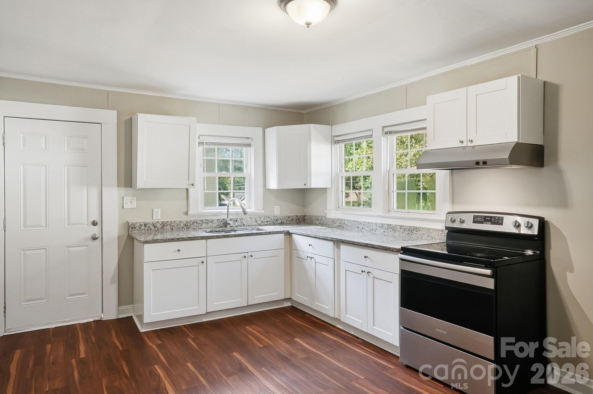 2955 Amay James Avenue Property Photo 18