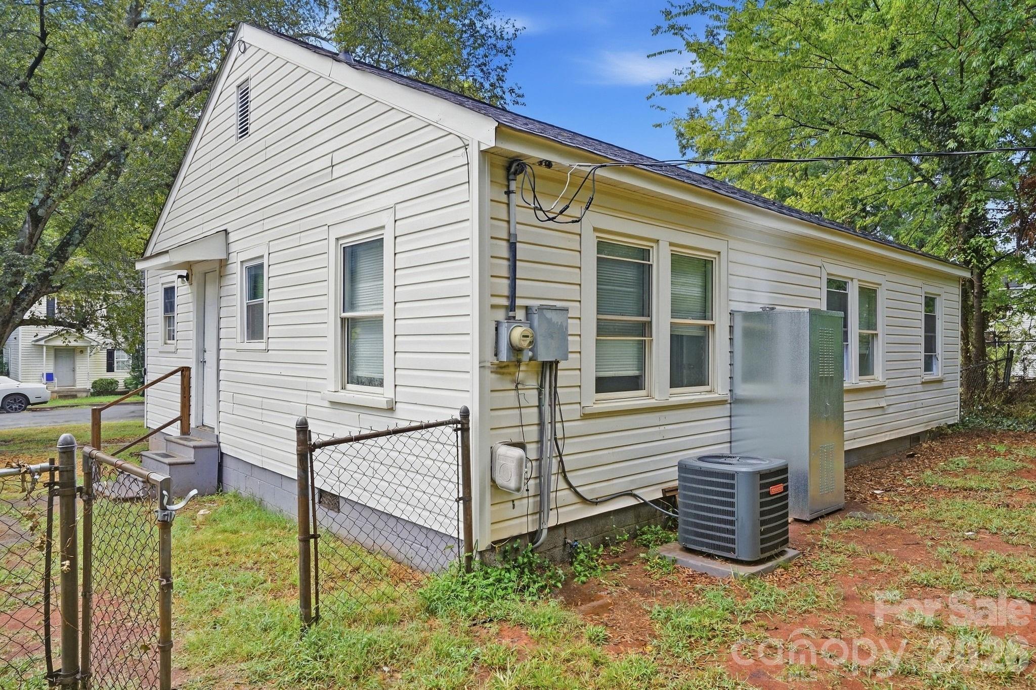 2955 Amay James Avenue Property Photo 28