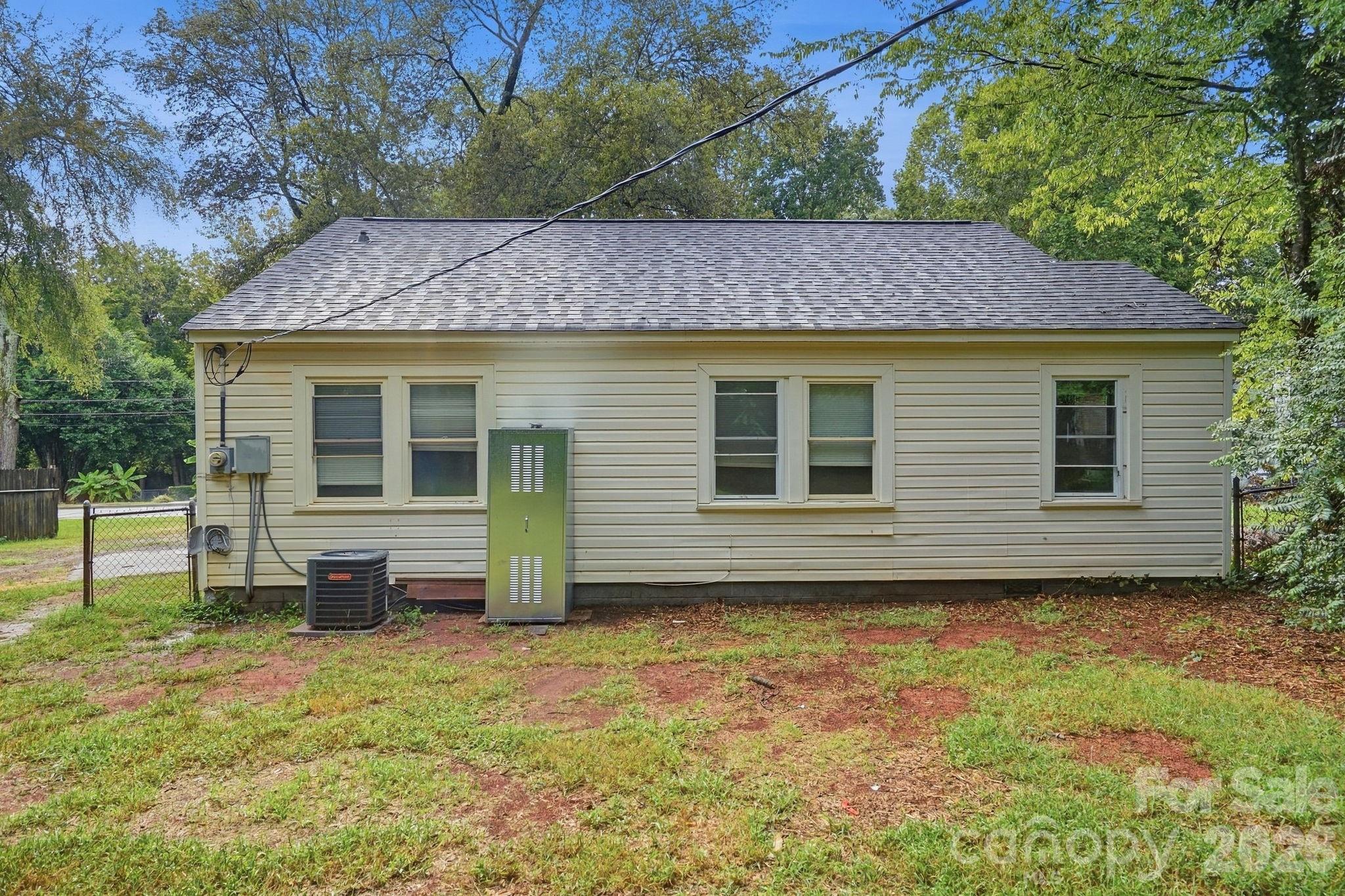 2955 Amay James Avenue Property Photo 29