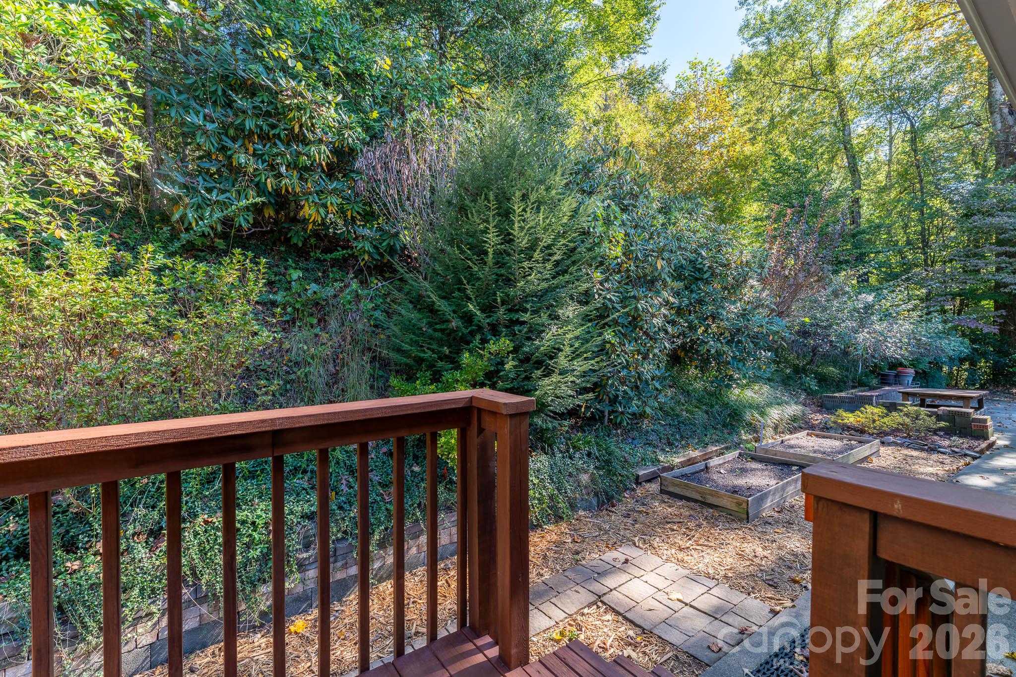 2008 Deep Woods Drive Property Photo 32