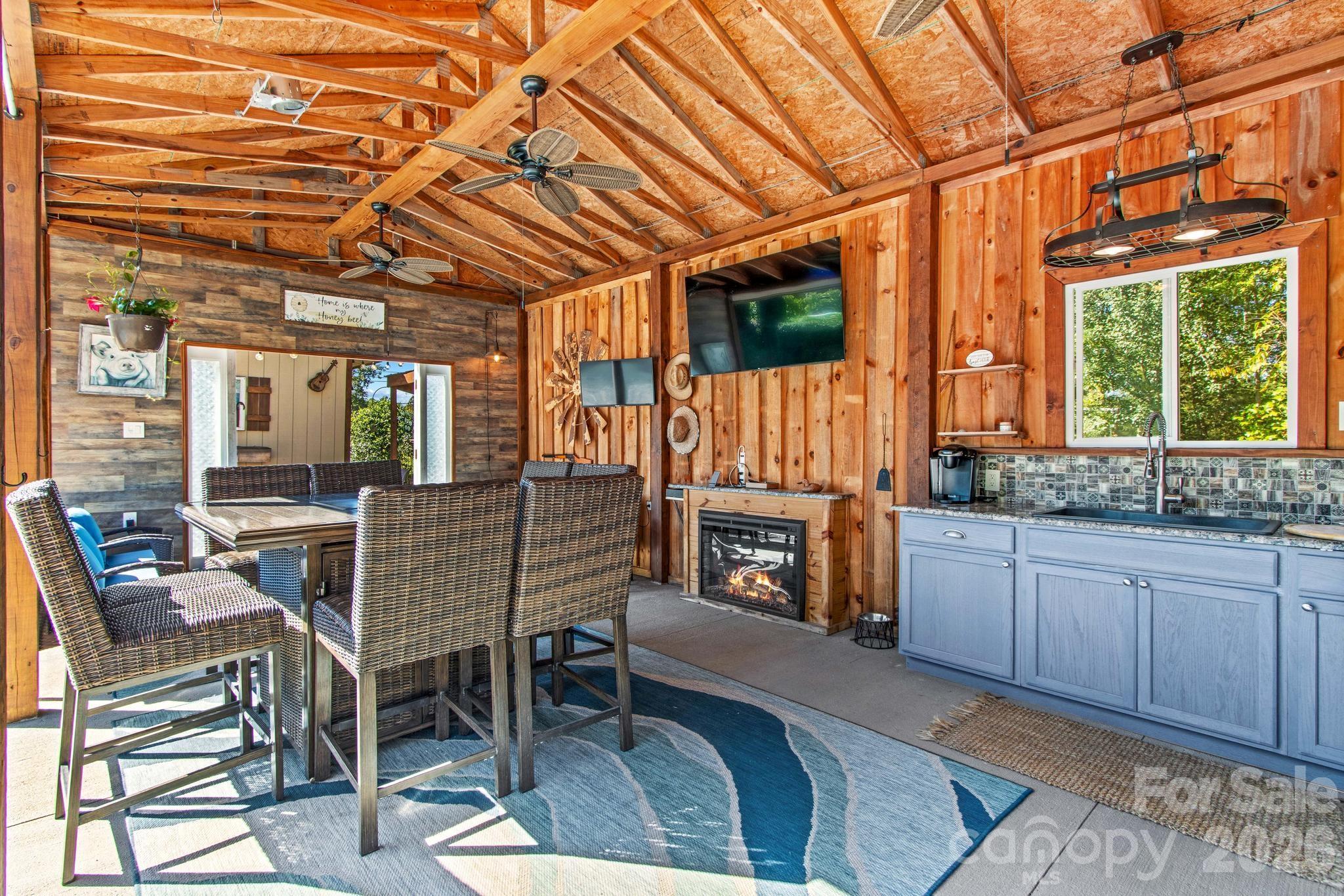 2361 Kennedy Road Property Photo 37