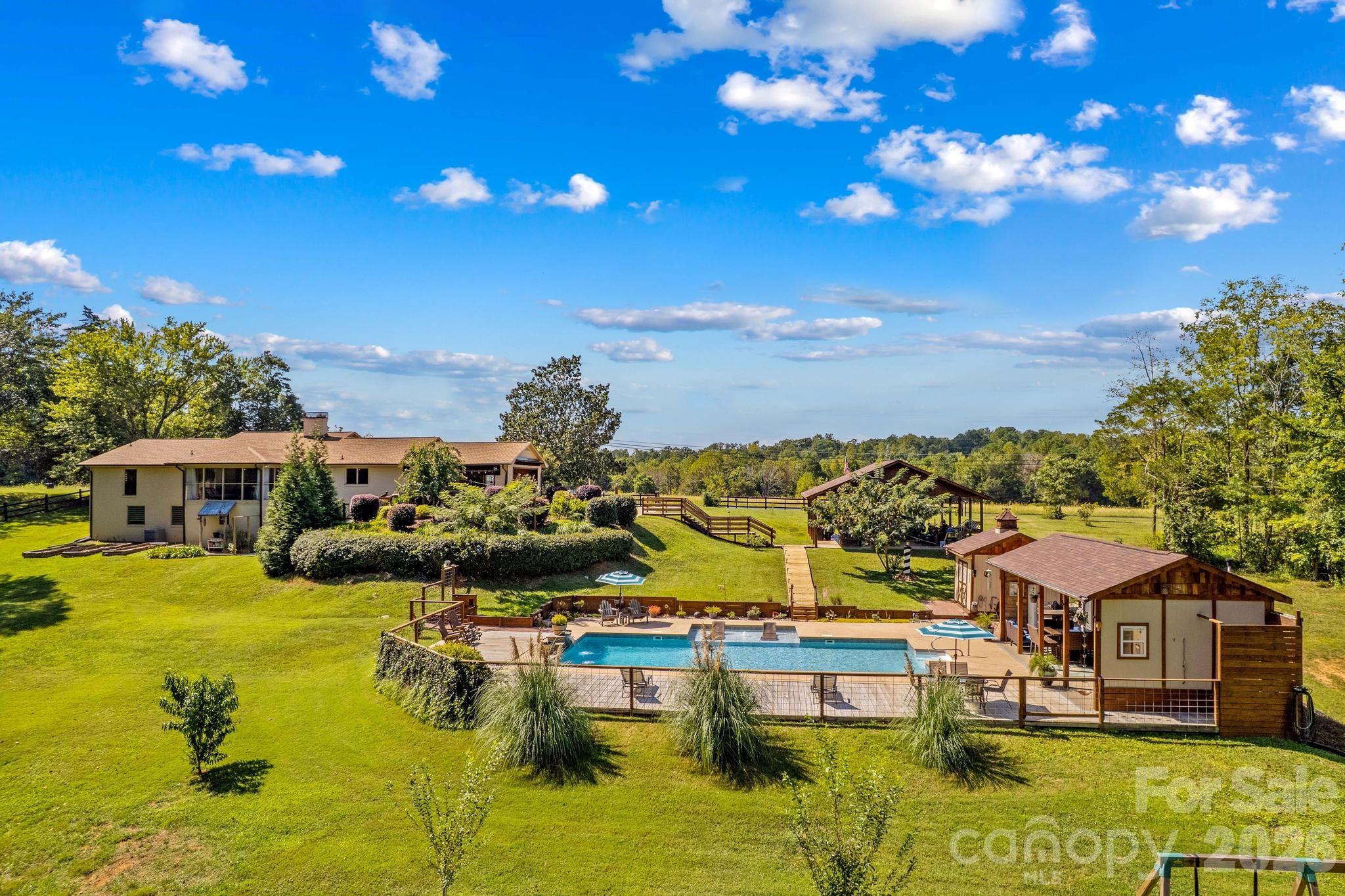 2361 Kennedy Road Property Photo 42