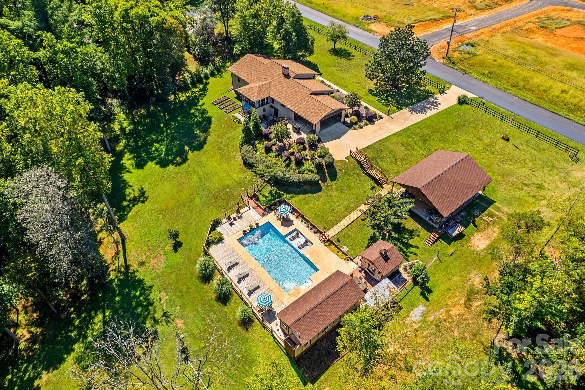 2361 Kennedy Road Property Photo 43