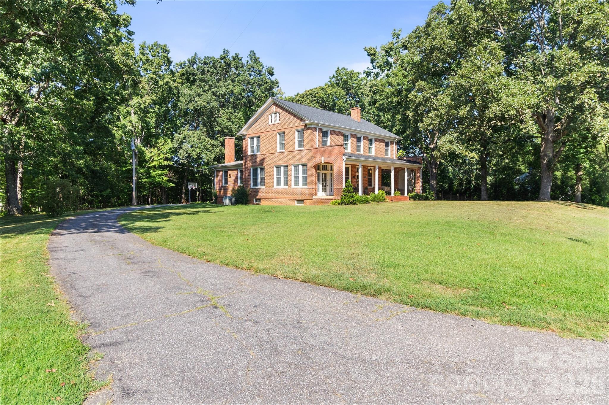 2510 Shelton Avenue Property Photo 2