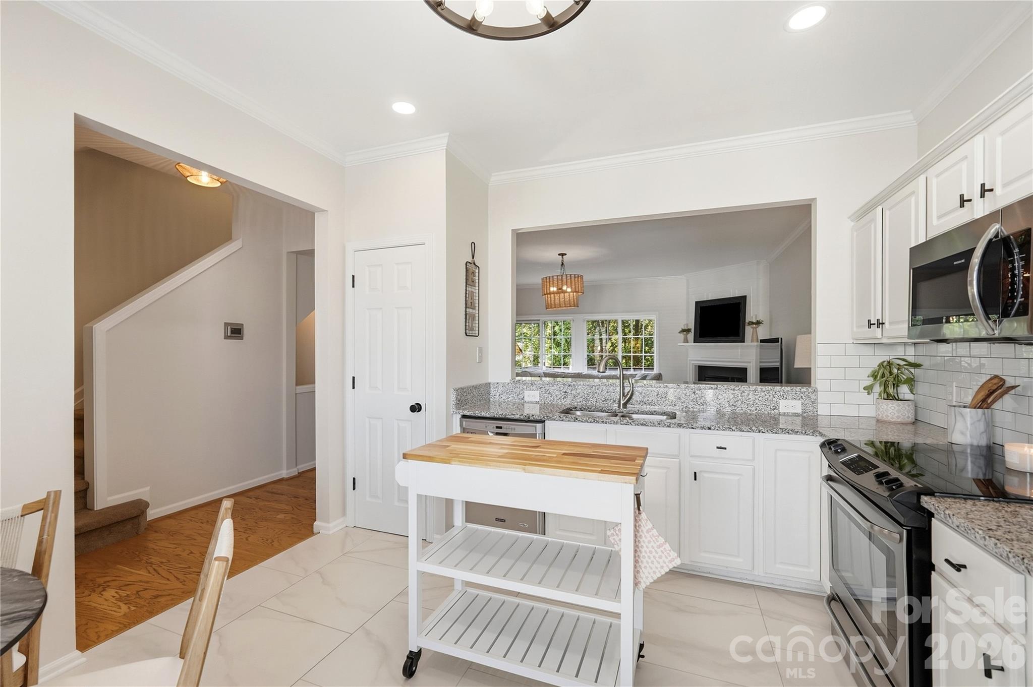 5325 Dockery Drive Property Photo 19