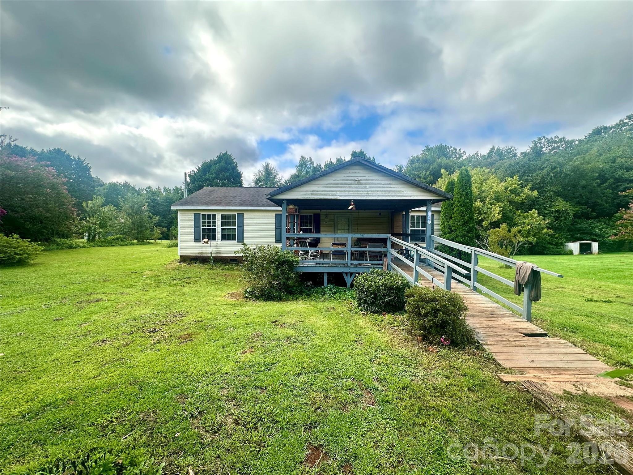226 Flat Rock Drive Property Photo