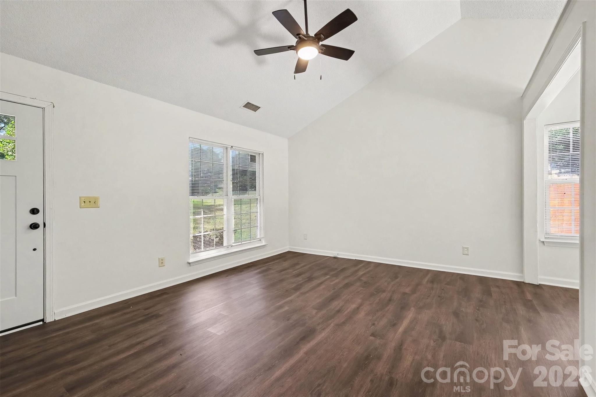 5718 Kirkdale Court Property Photo 6