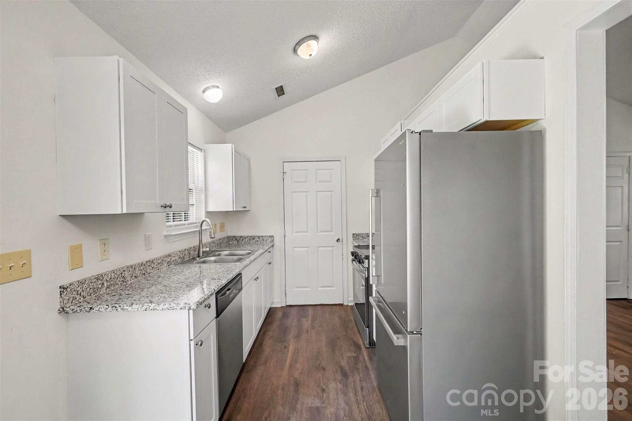 5718 Kirkdale Court Property Photo 11