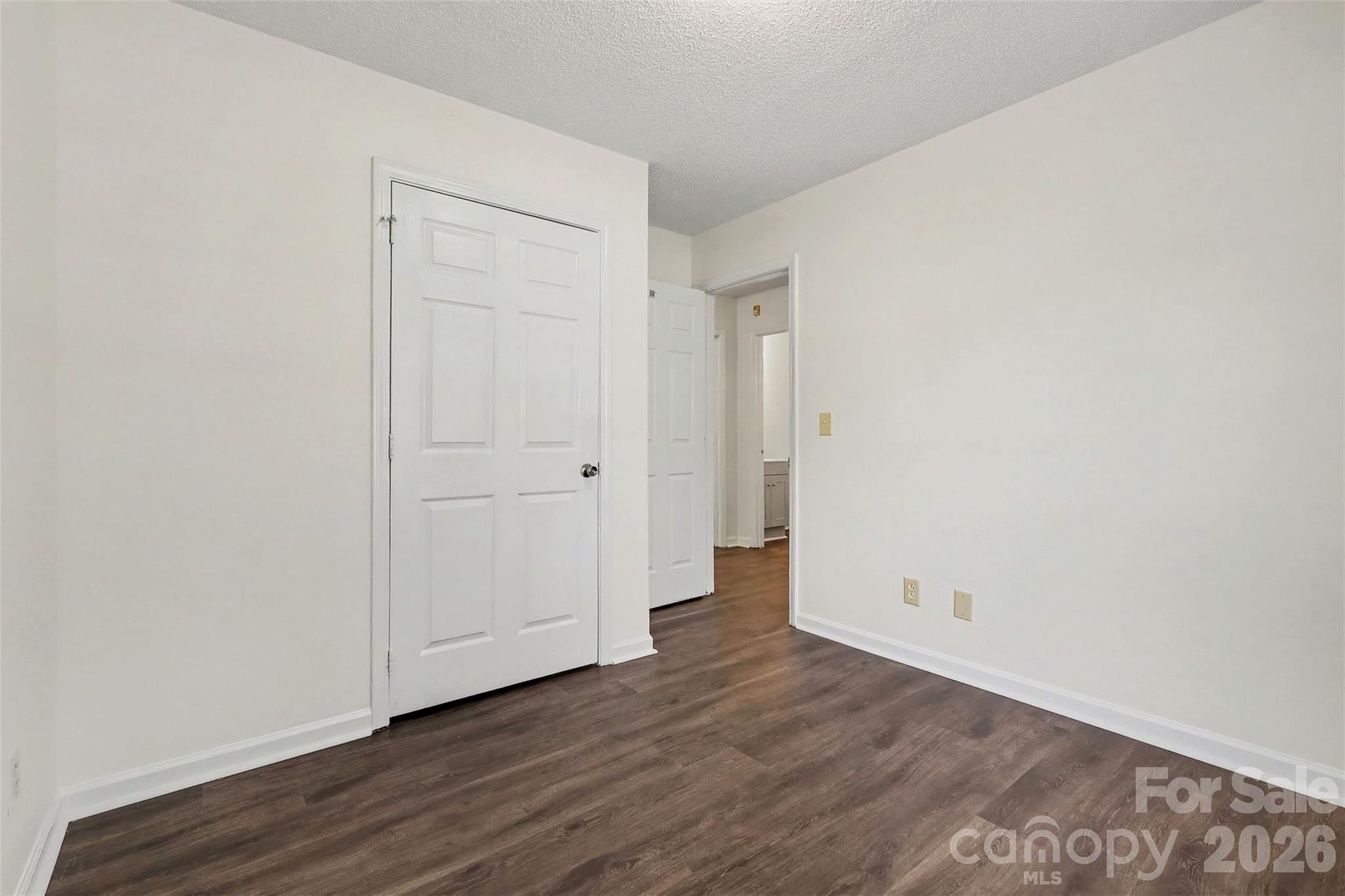 5718 Kirkdale Court Property Photo 23
