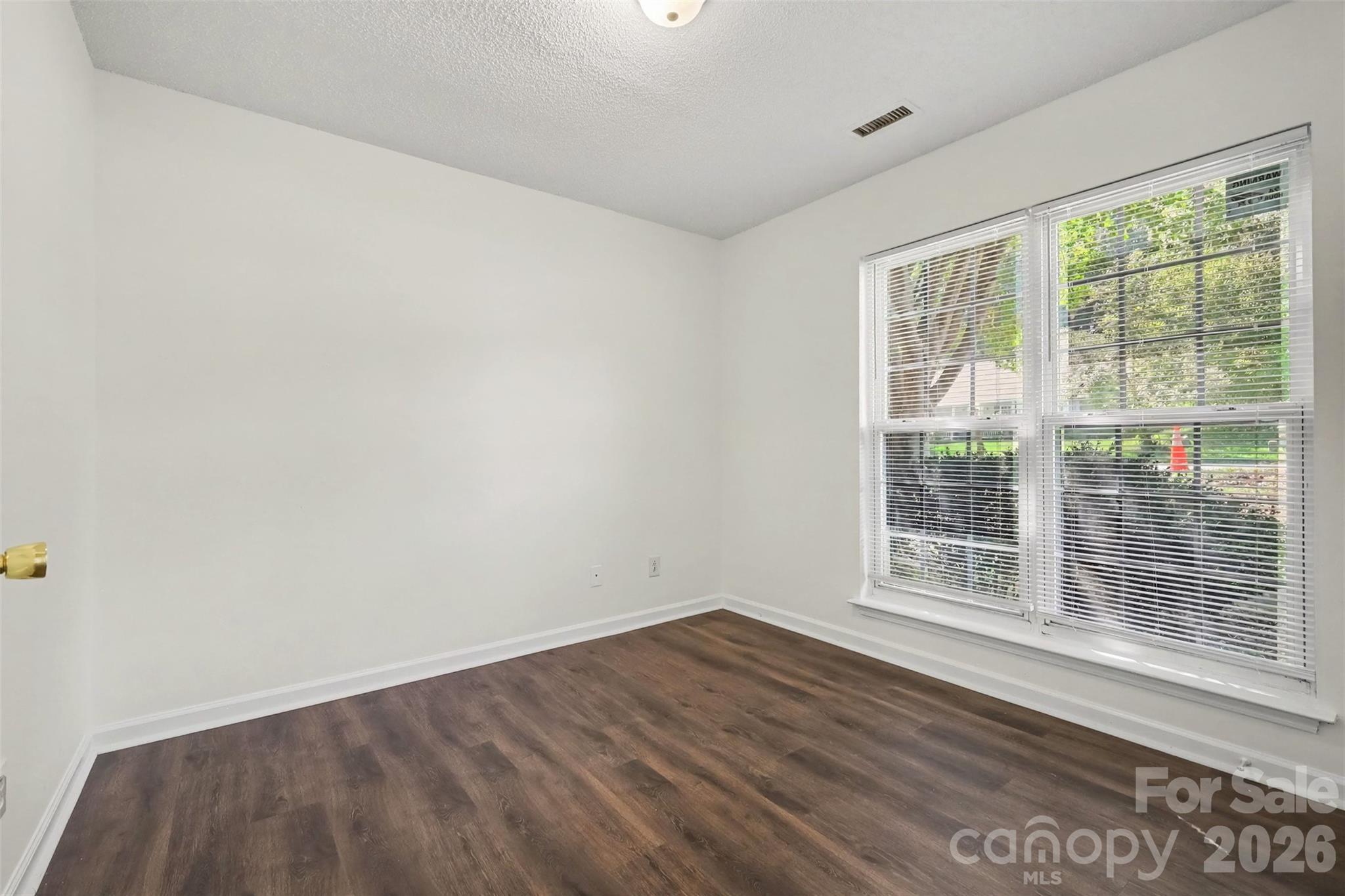 5718 Kirkdale Court Property Photo 28
