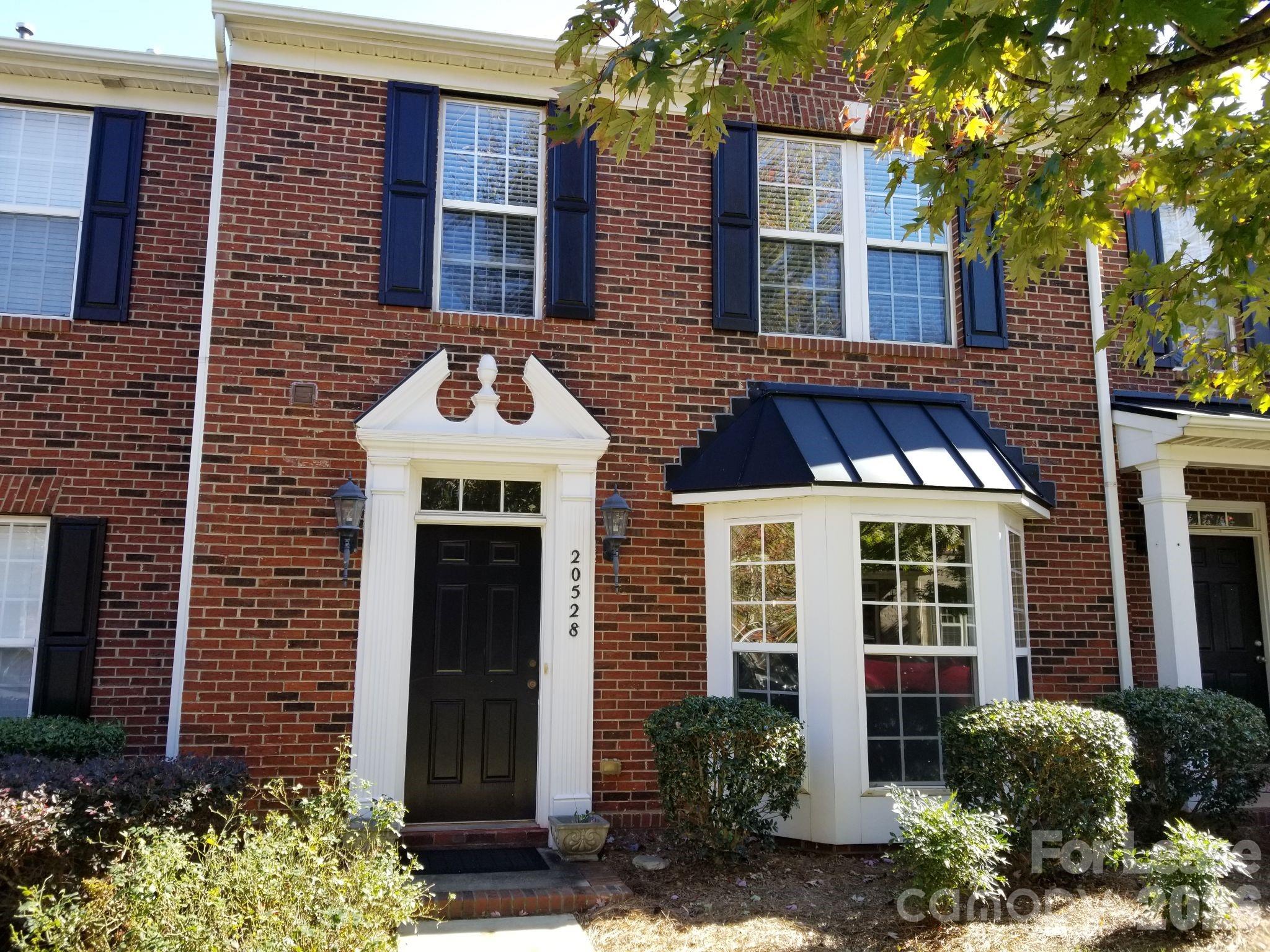 20528 Harbor View Drive Property Photo 1