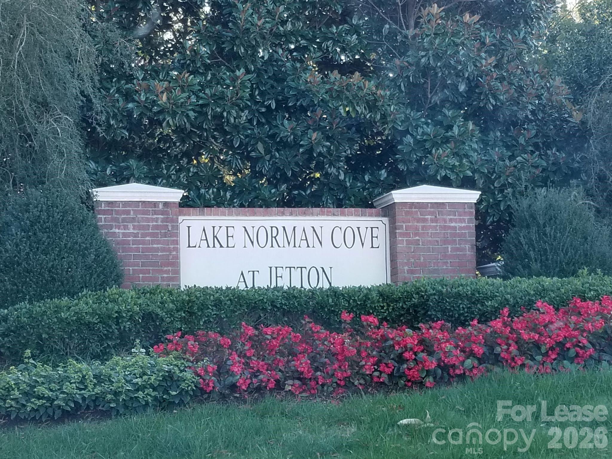 20528 Harbor View Drive Property Photo 2