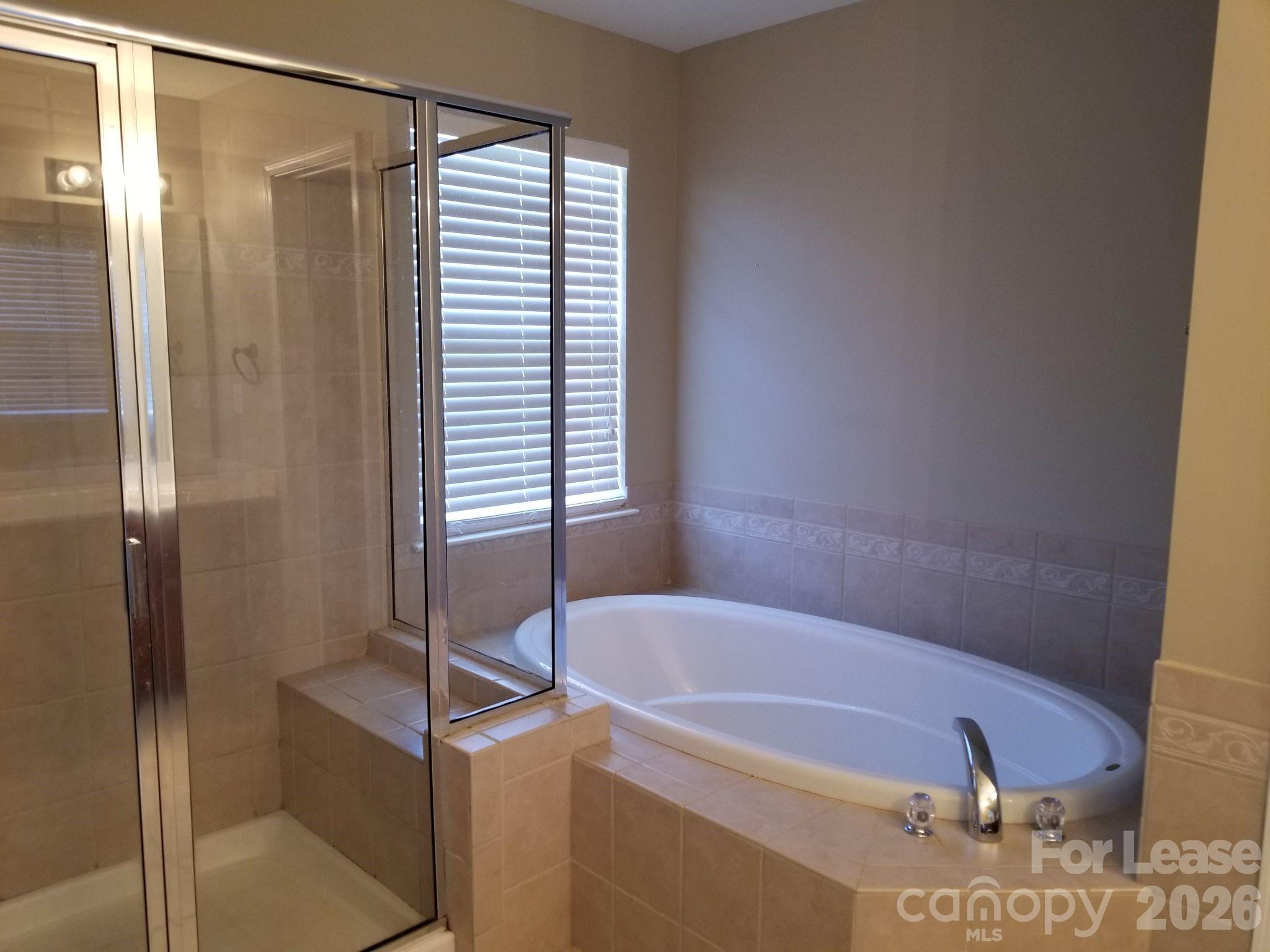20528 Harbor View Drive Property Photo 8
