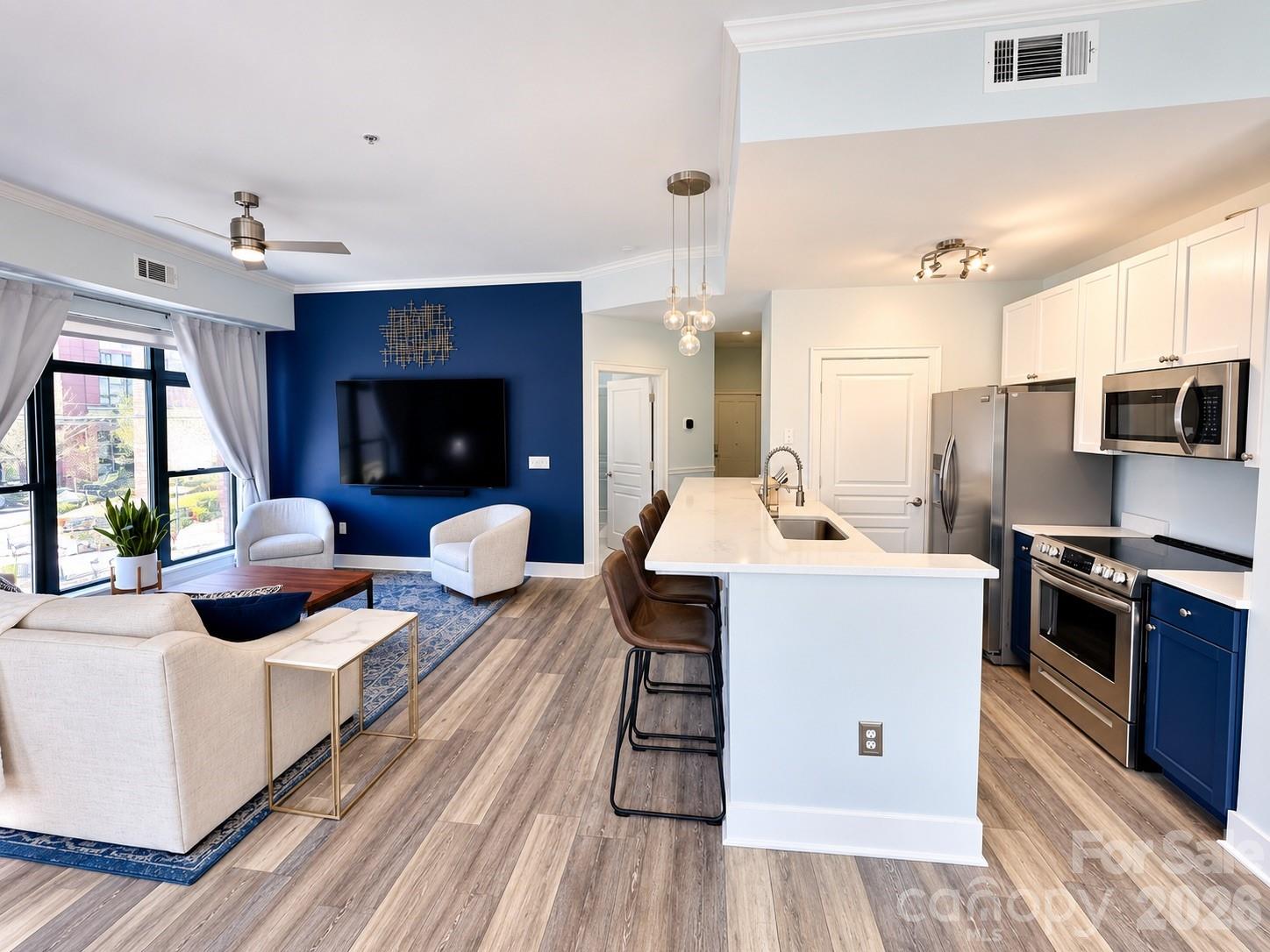 115 E Park Avenue 201 Property Photo 6