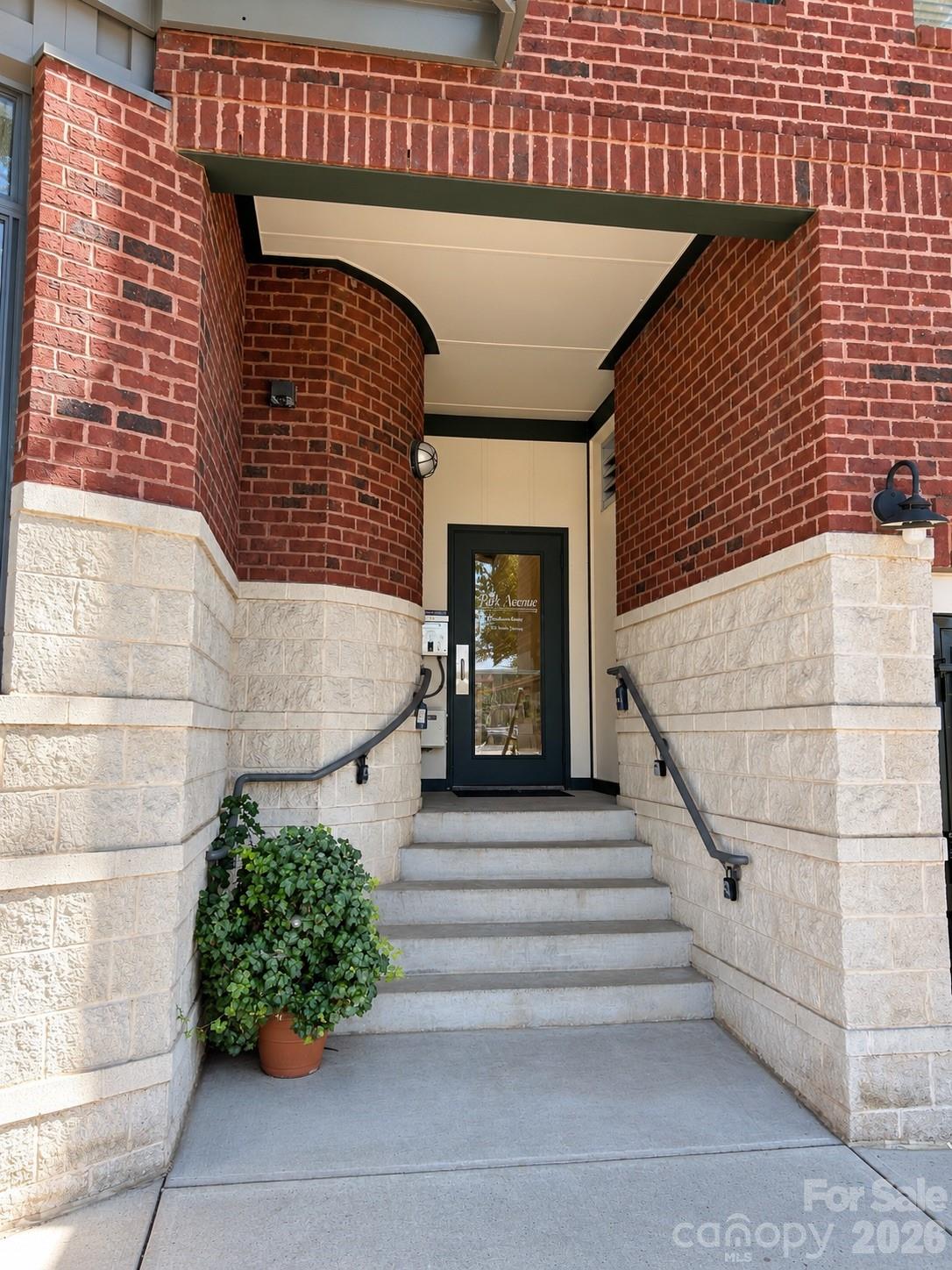 115 E Park Avenue 201 Property Photo 28