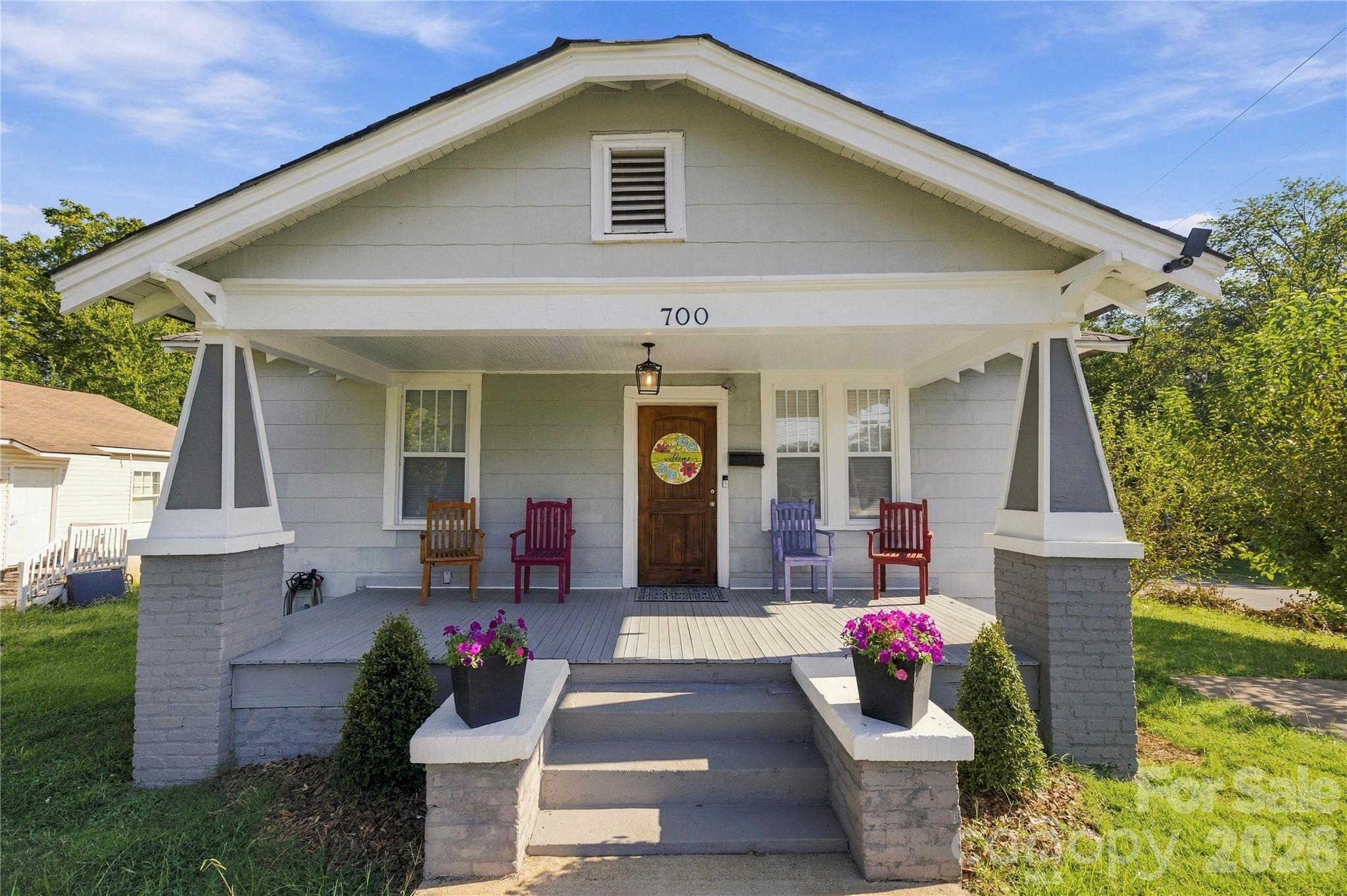 700 Concordia Avenue Property Photo 1