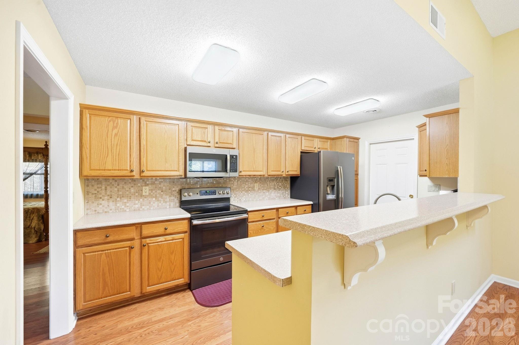 310 Robertson Street Property Photo 8