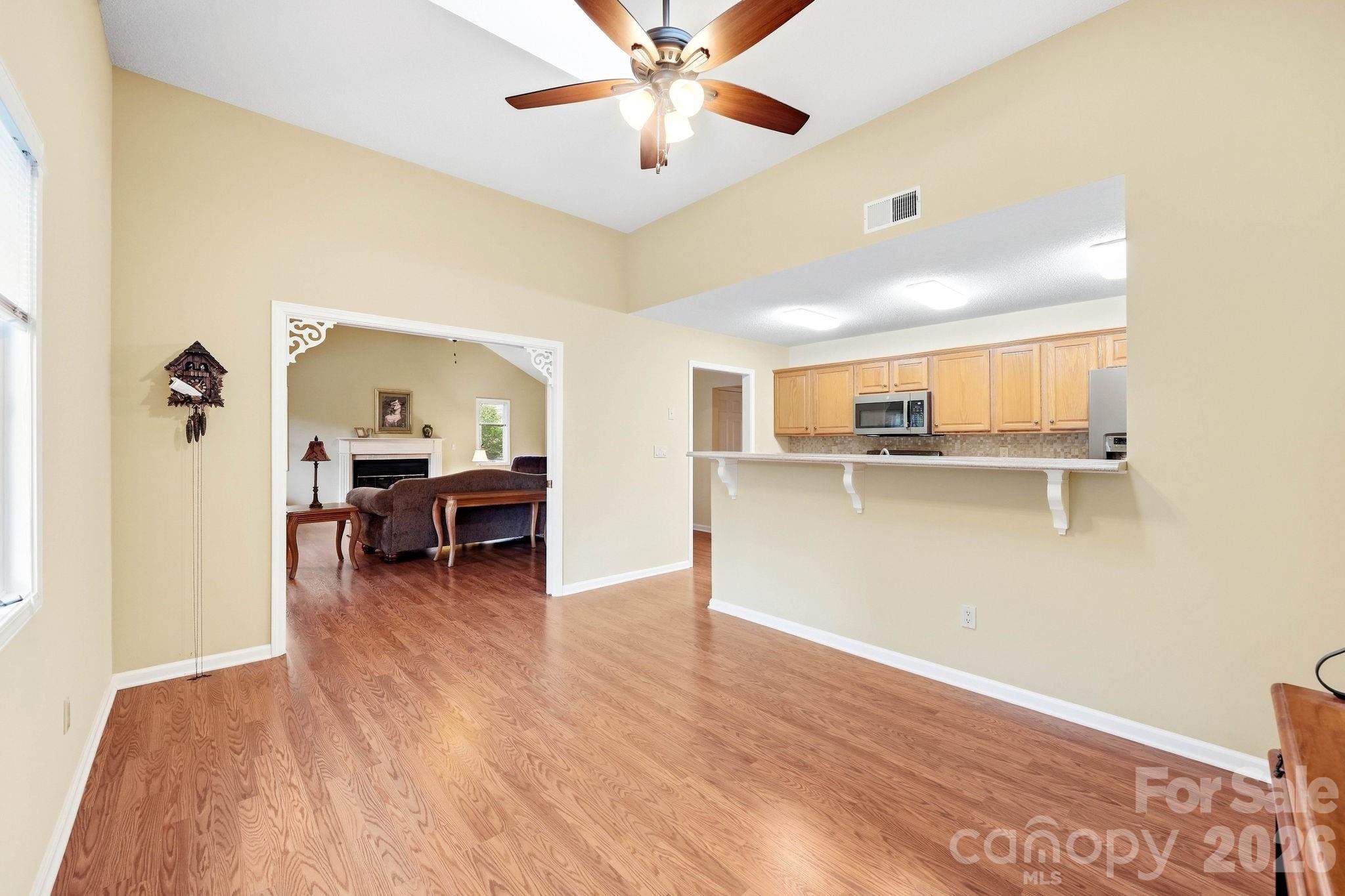 310 Robertson Street Property Photo 13