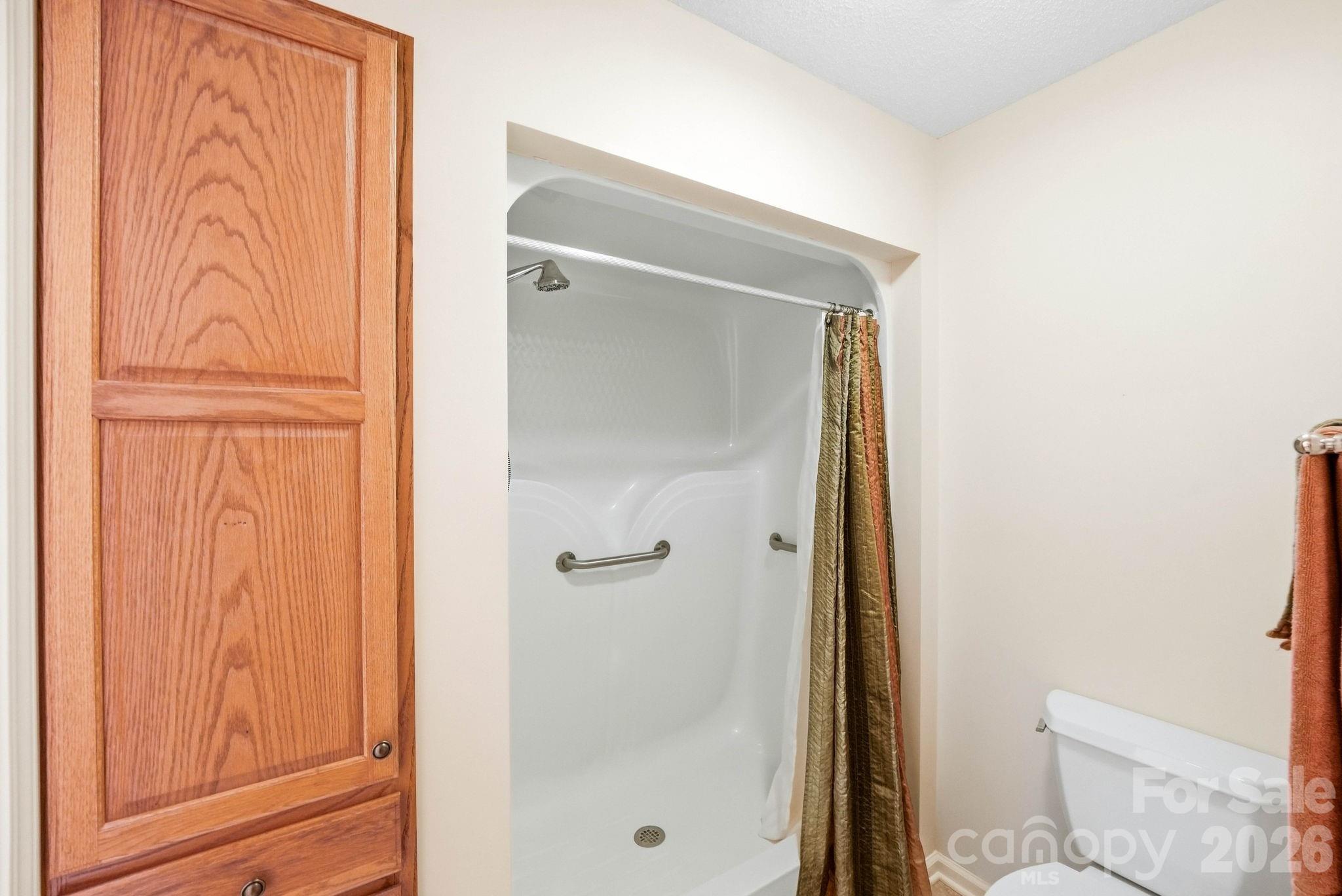 310 Robertson Street Property Photo 19
