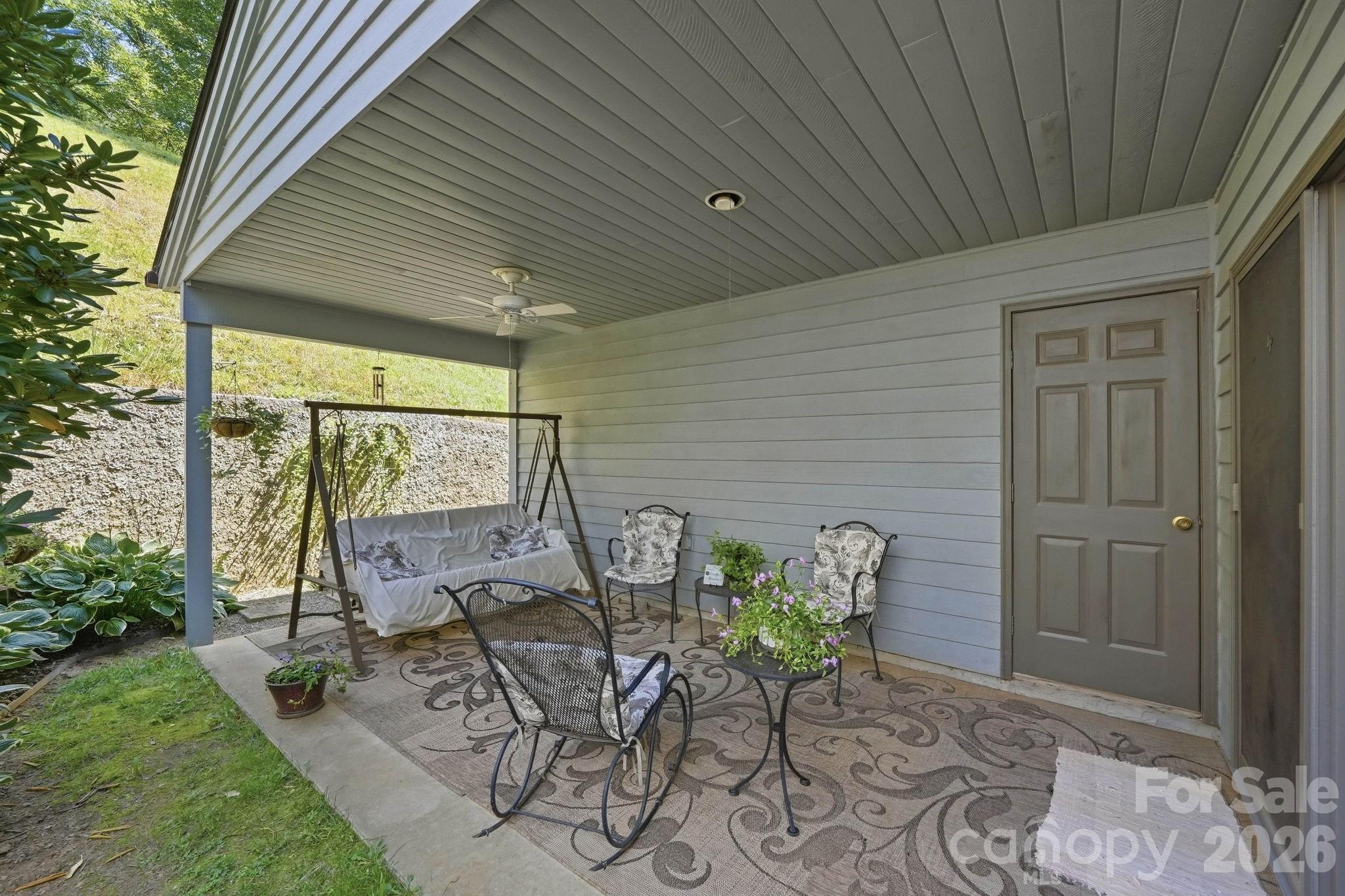 310 Robertson Street Property Photo 27