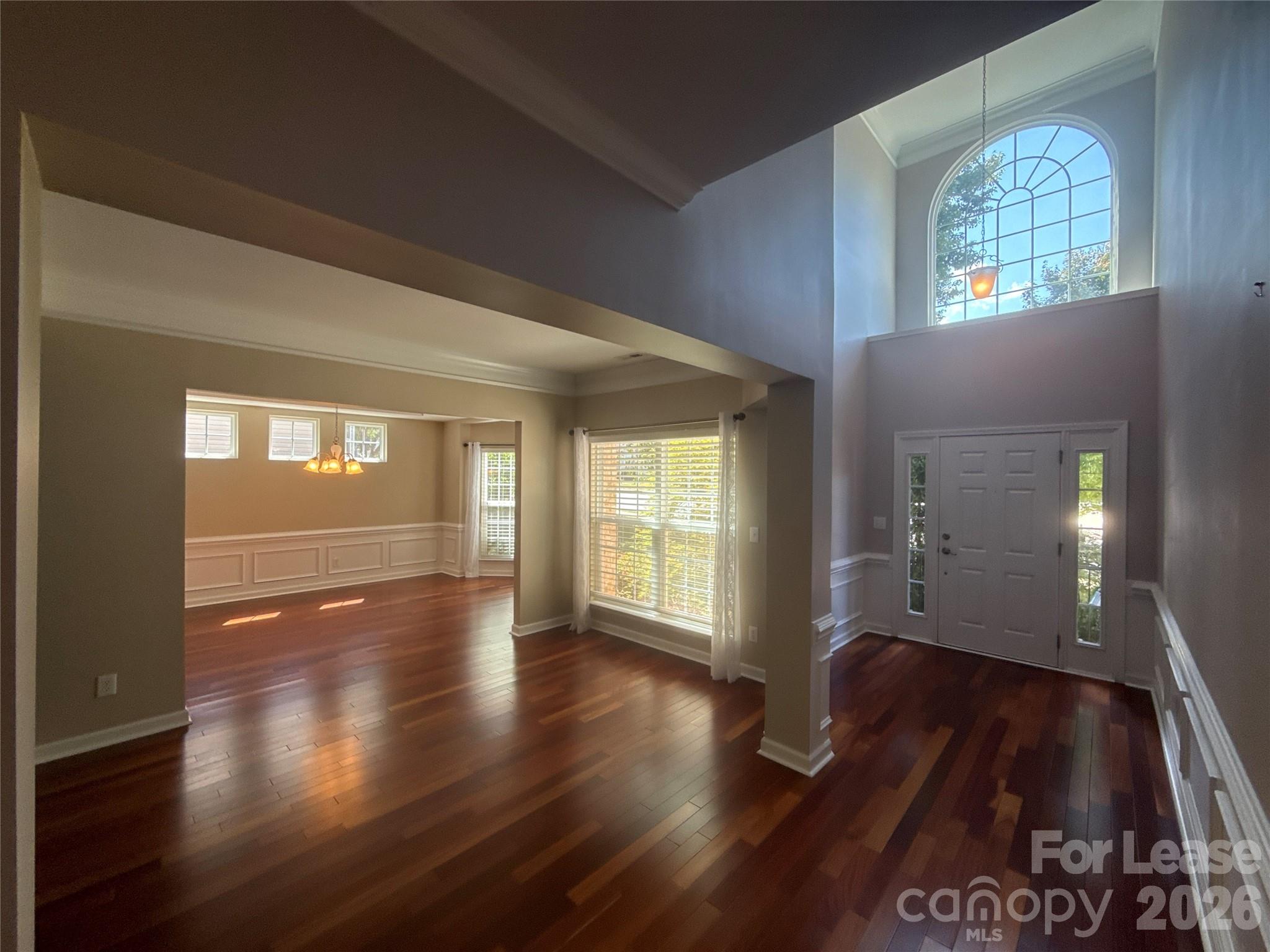2413 Merryvale Way Property Photo 2