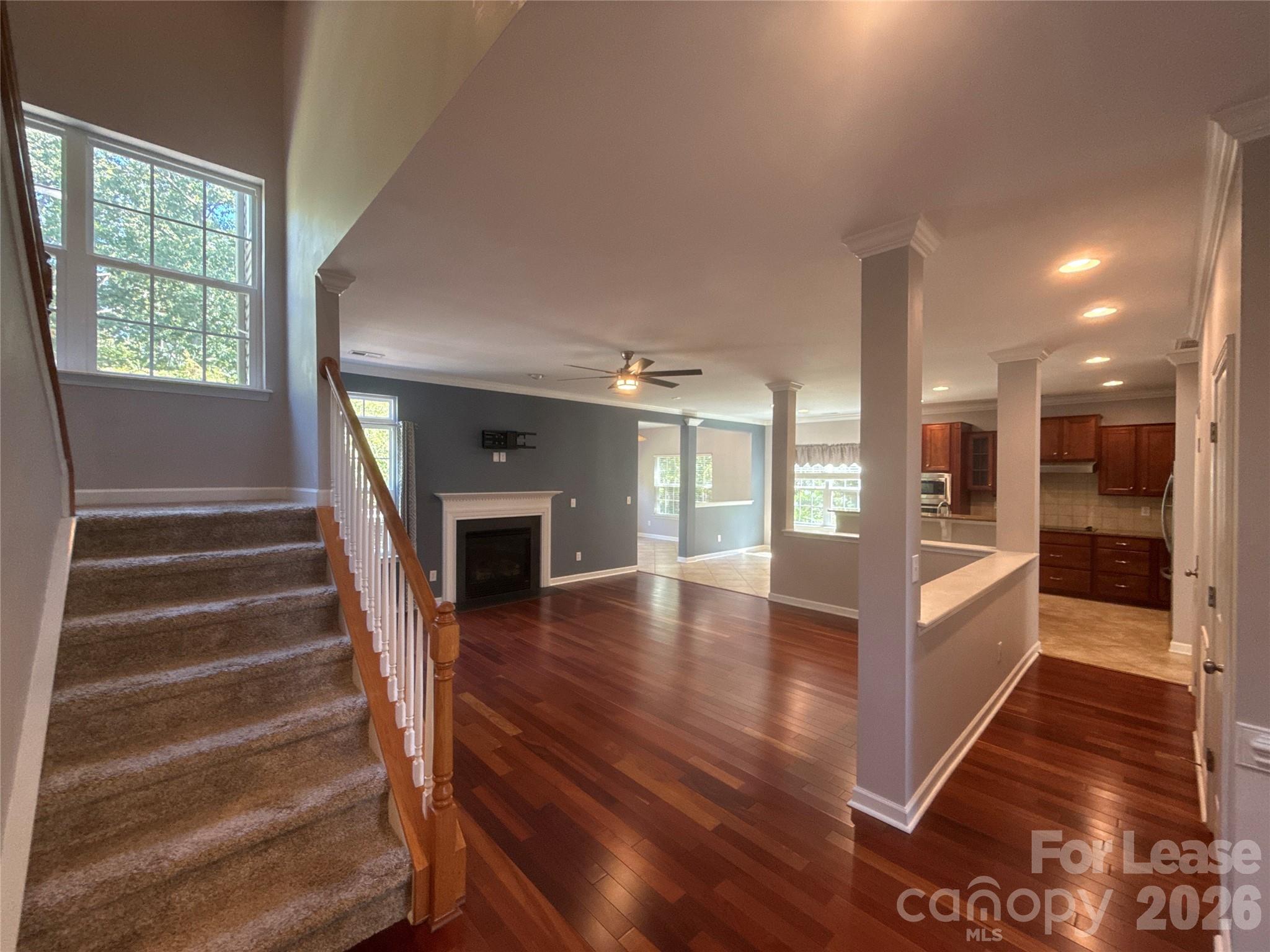 2413 Merryvale Way Property Photo 4
